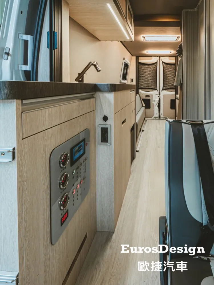 IVECO廂型露營車｜台中露營車設計｜烏日區露營車設計