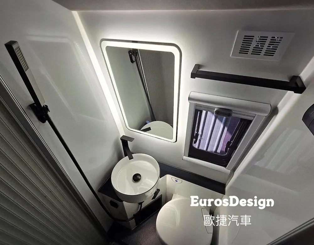 IVECO廂式露營車(長軸版)｜台中IVECO露營車｜台中露營車買賣