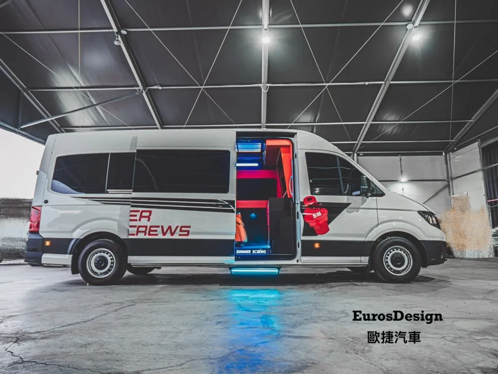 豪華保母車｜機場接送・商務客車應用