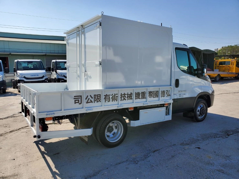 框式貨斗-重機械保修行動車