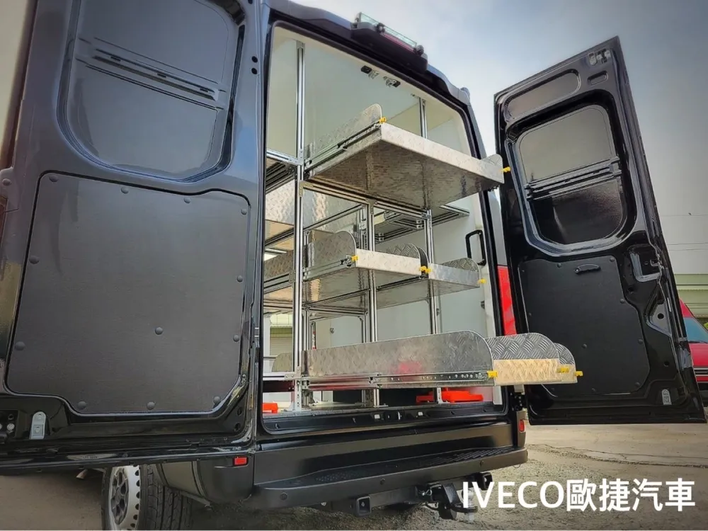 航警局防爆指揮車後艙車體改裝