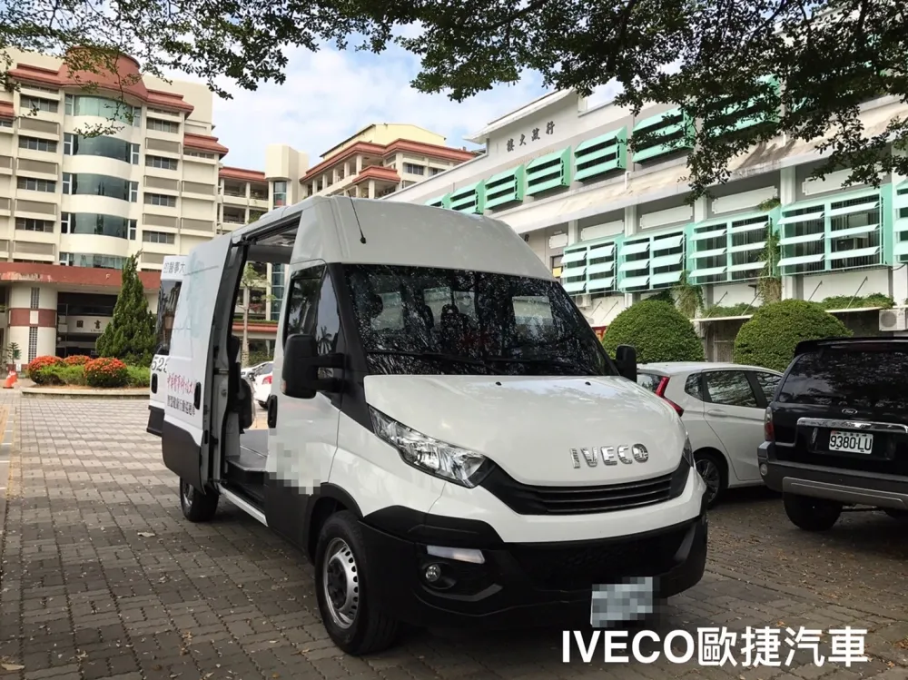 智慧醫療巡迴服務車體設計