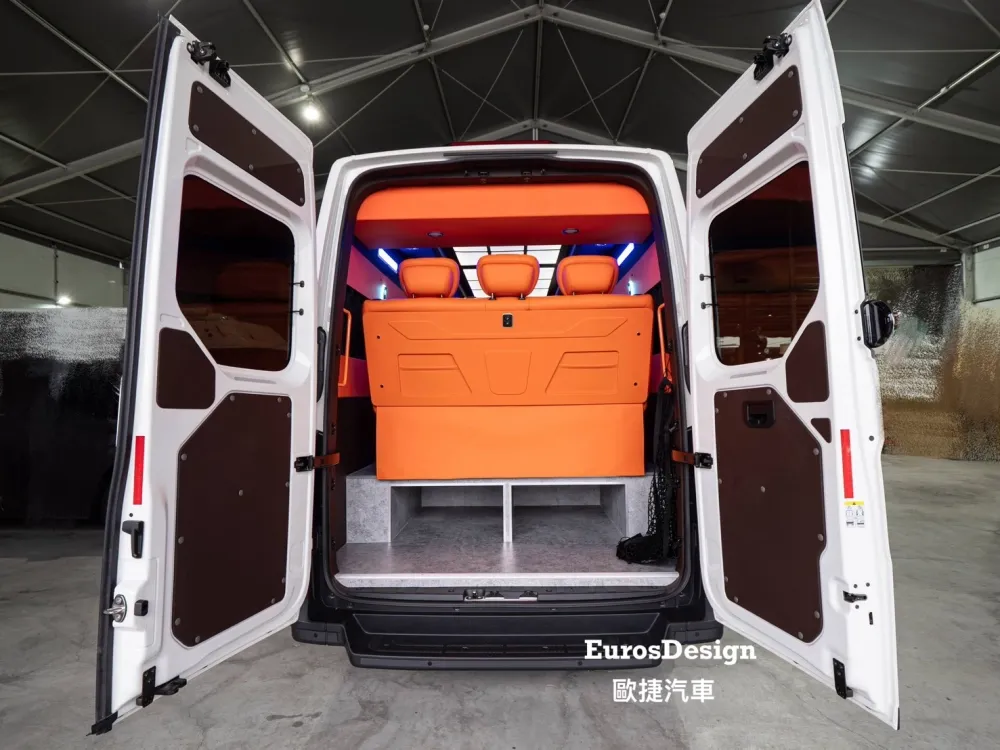 豪華保母車｜機場接送・商務客車應用