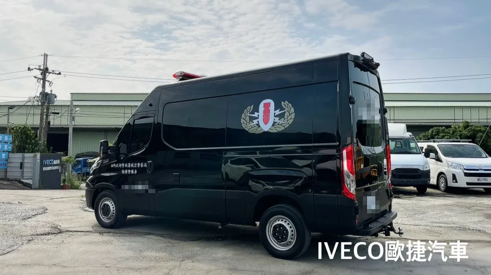 航警局防爆指揮車後艙車體改裝