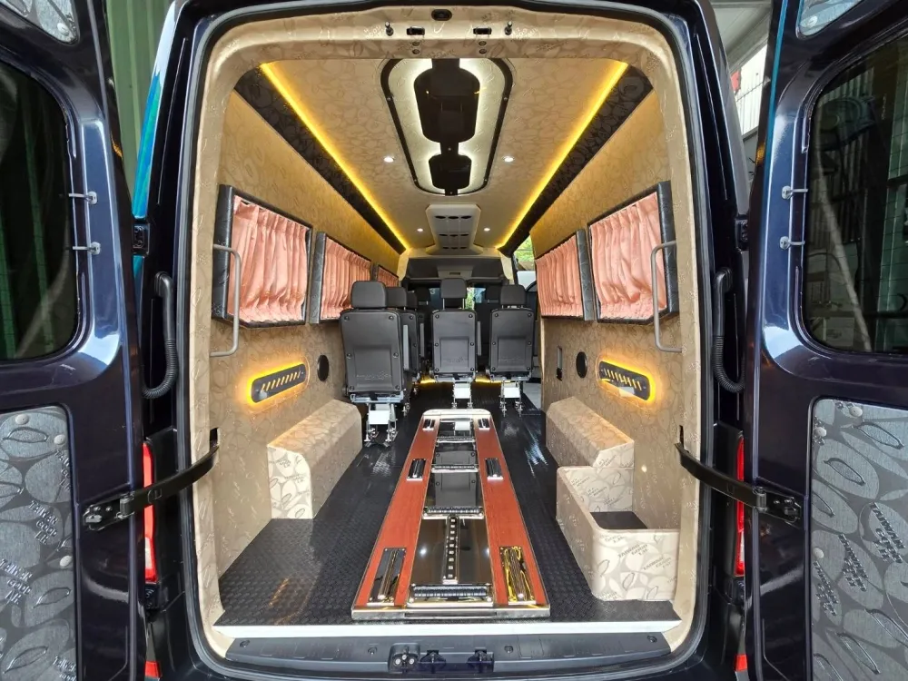 福斯大T生命禮儀車｜尊榮靈柩與接體空間配置