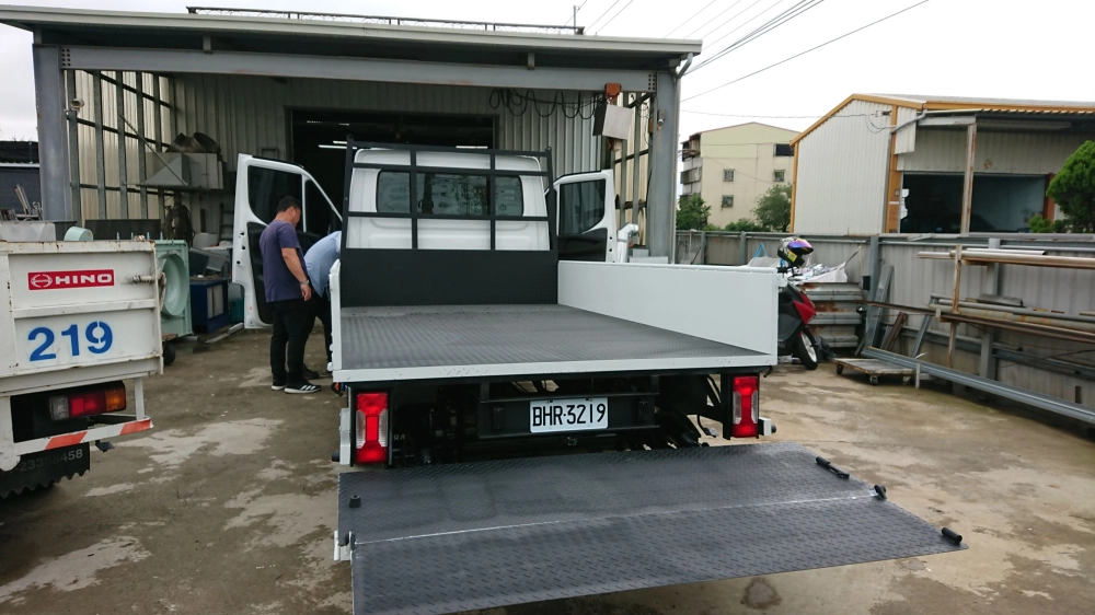 框式貨車-餐廚空調系統行動服務車