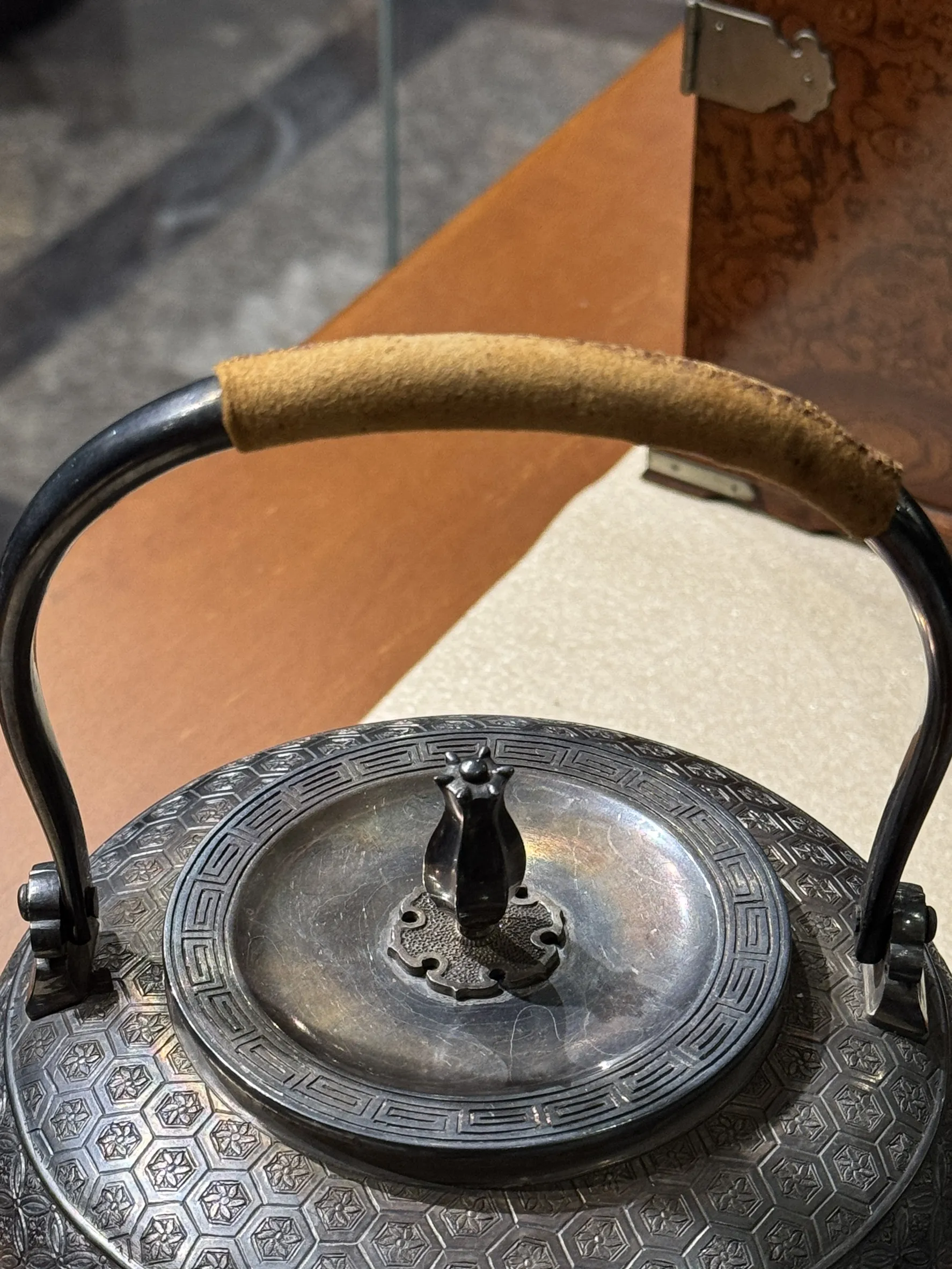 一晃齋堂主 金蘭模樣細雕 純銀湯沸