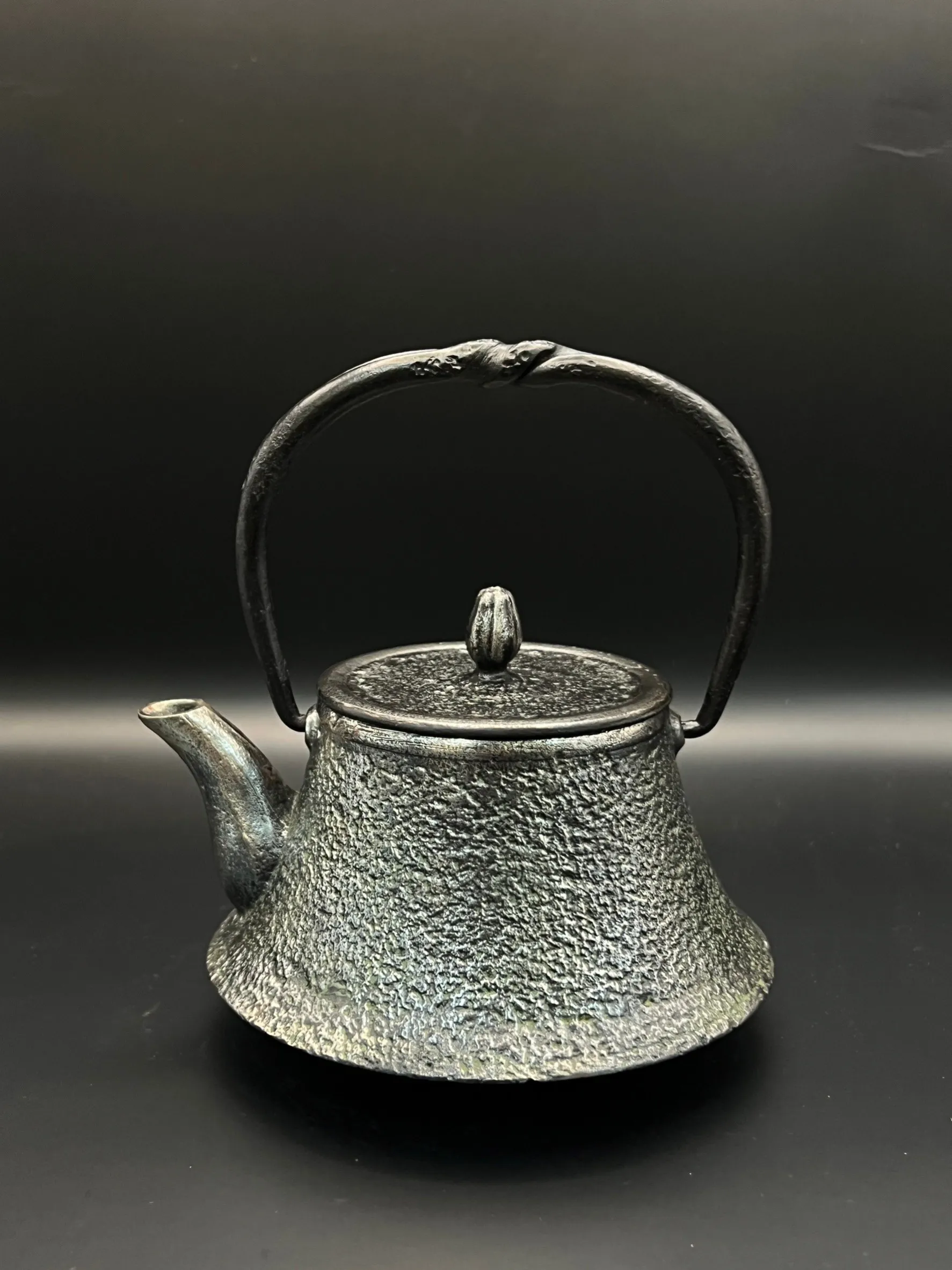 和秋作 富士山雙馬砂鐵急須