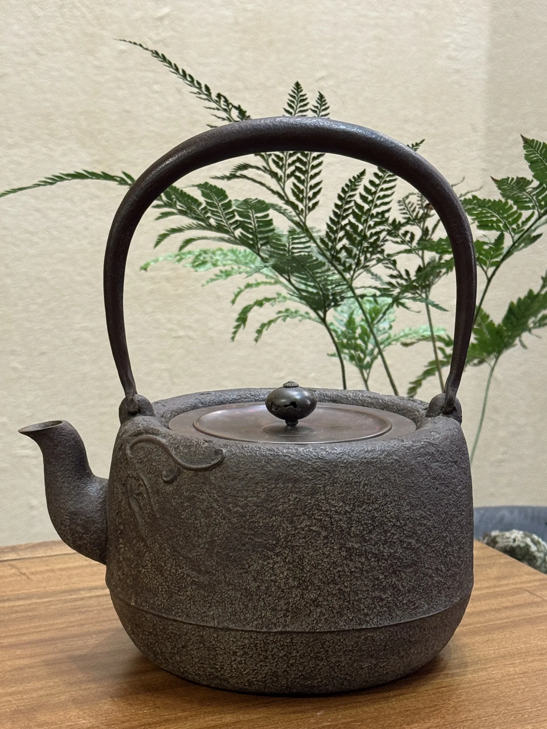 菊地政光作 道安型雲龍紋大鐵壺