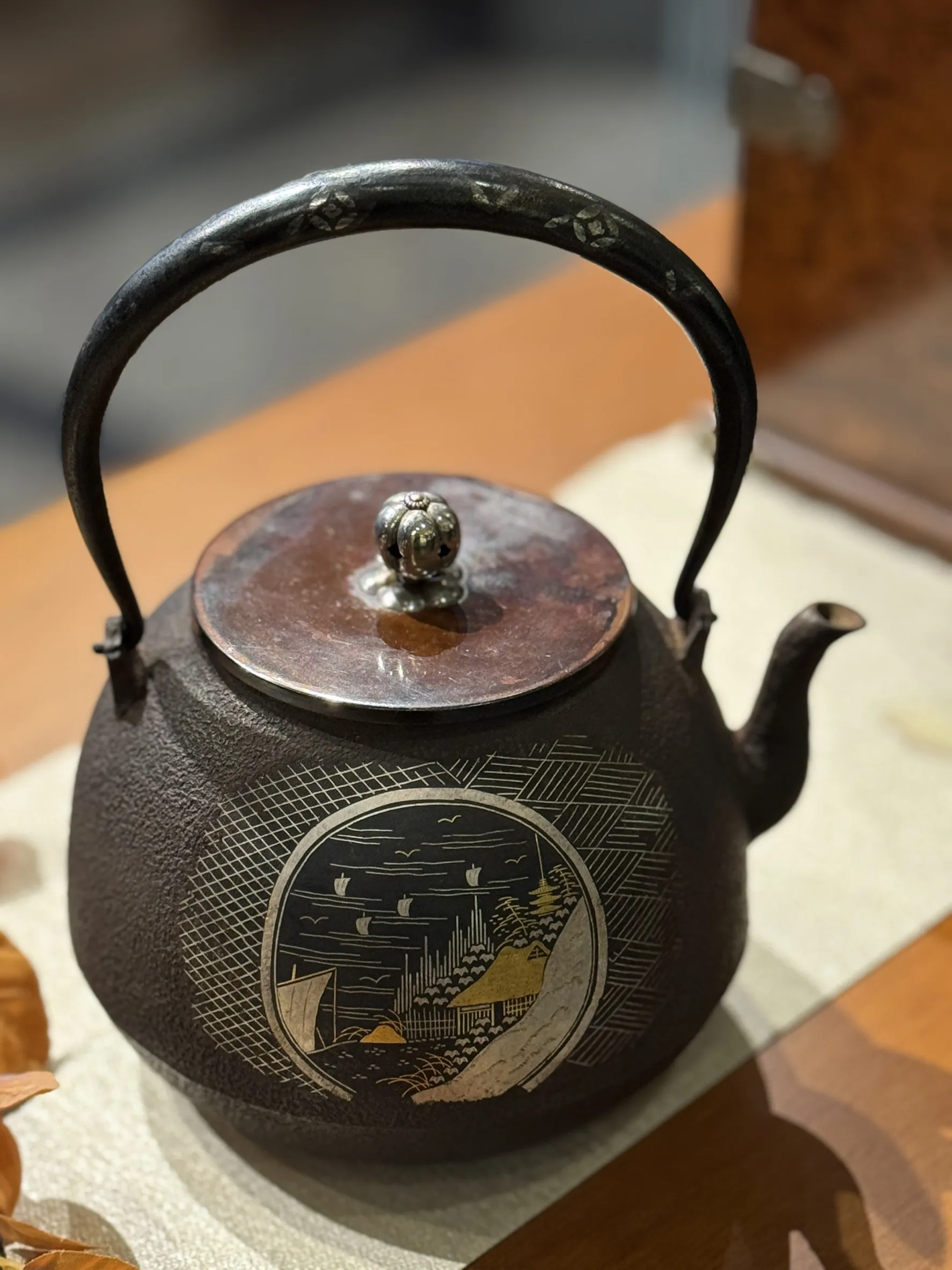 雲色堂開窗錯金銀山水 老鐵瓶