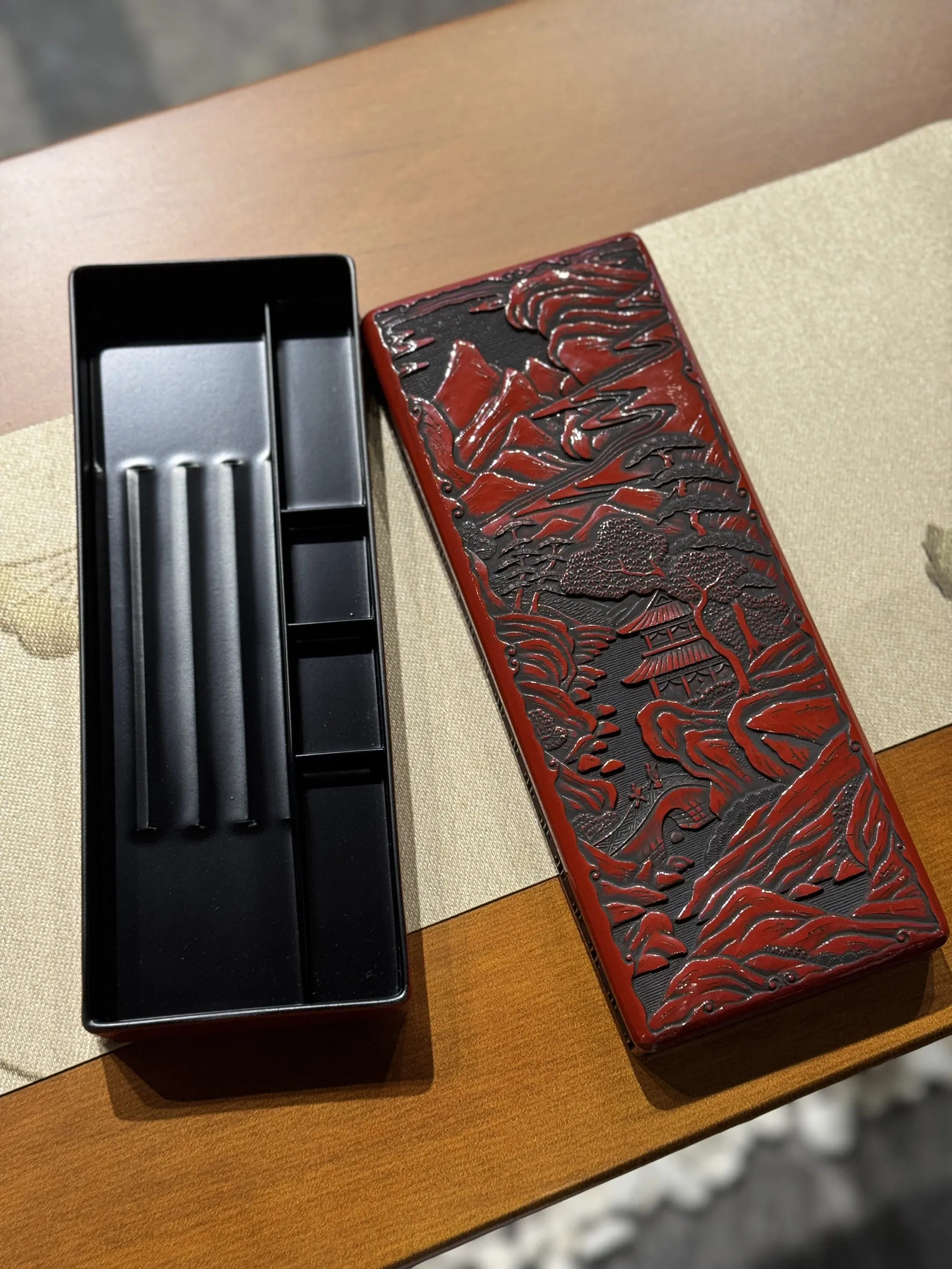 堆朱 文房四寶盒