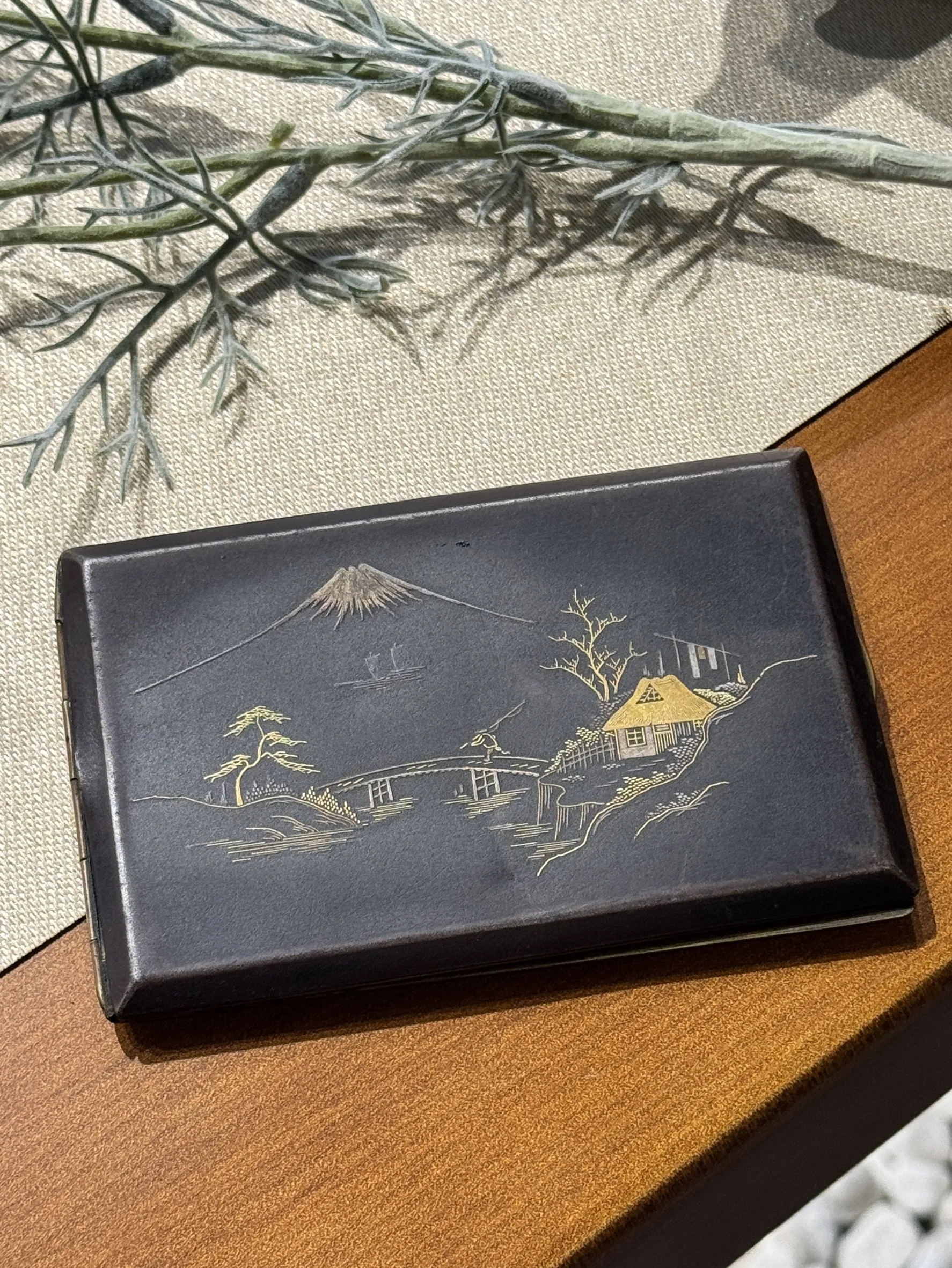 明治時期 嵌純金銀鐵煙盒