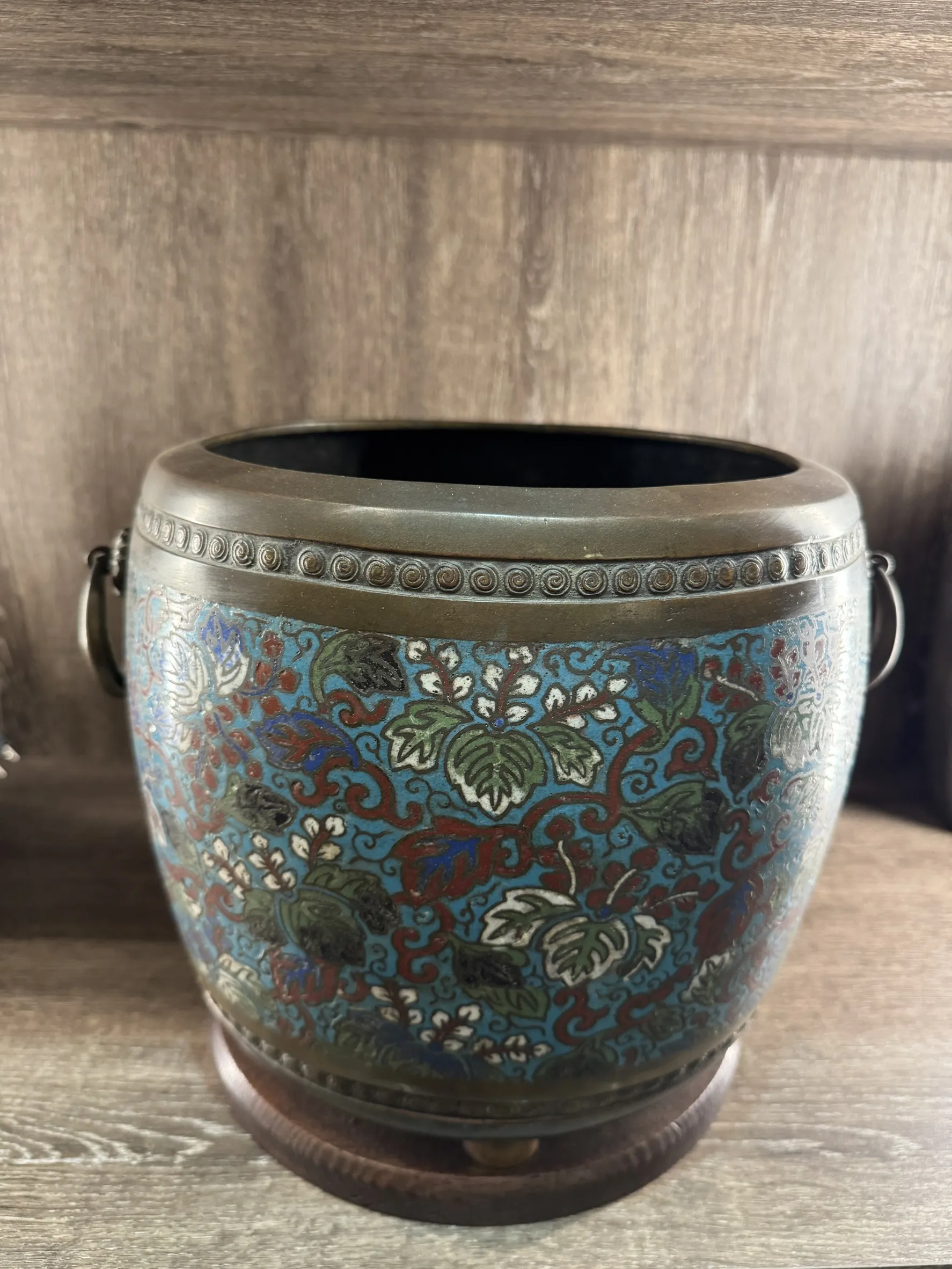 七寶桐葉文遊環火鉢