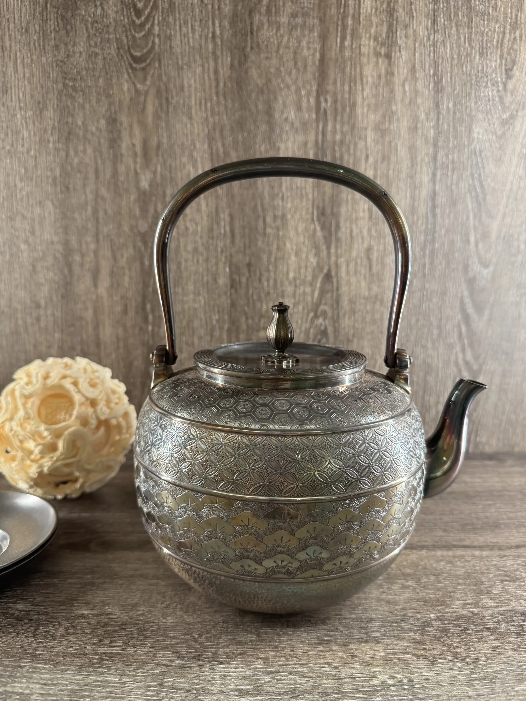 松阪屋作 金襴模樣 純銀湯沸