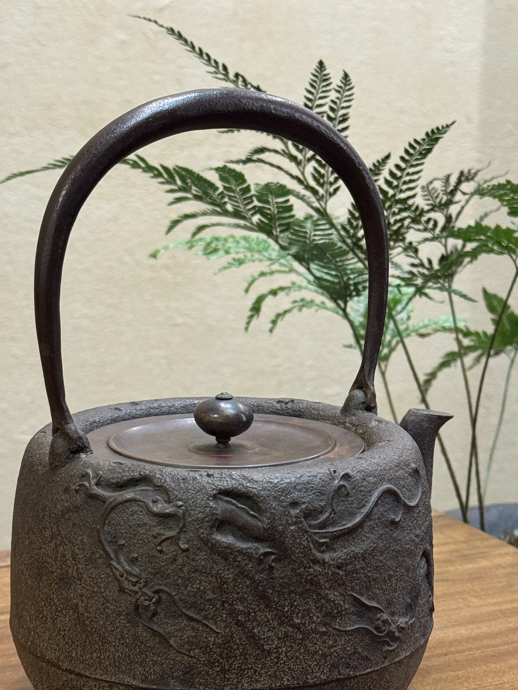 菊地政光作 道安型雲龍紋大鐵壺