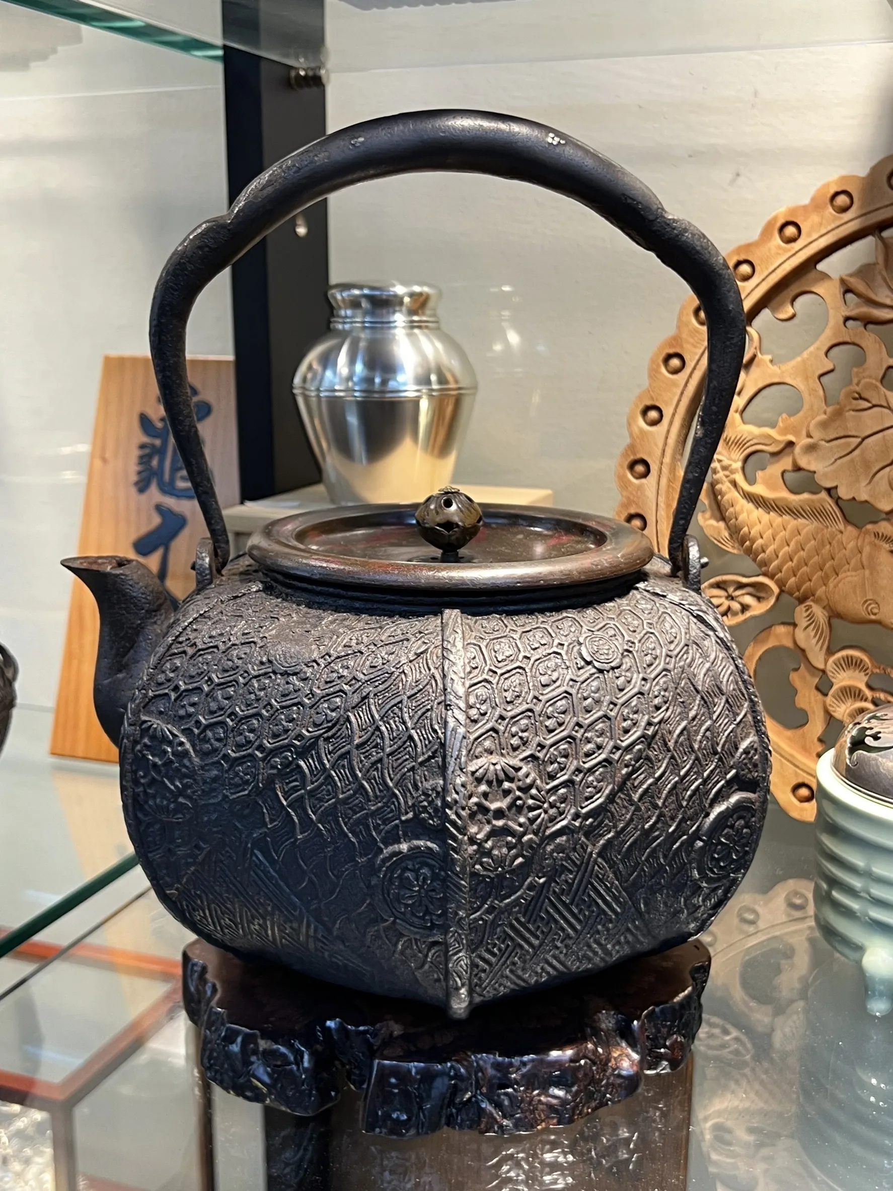 明治時期 龍文堂造 六角形櫻花紋老鐵壺