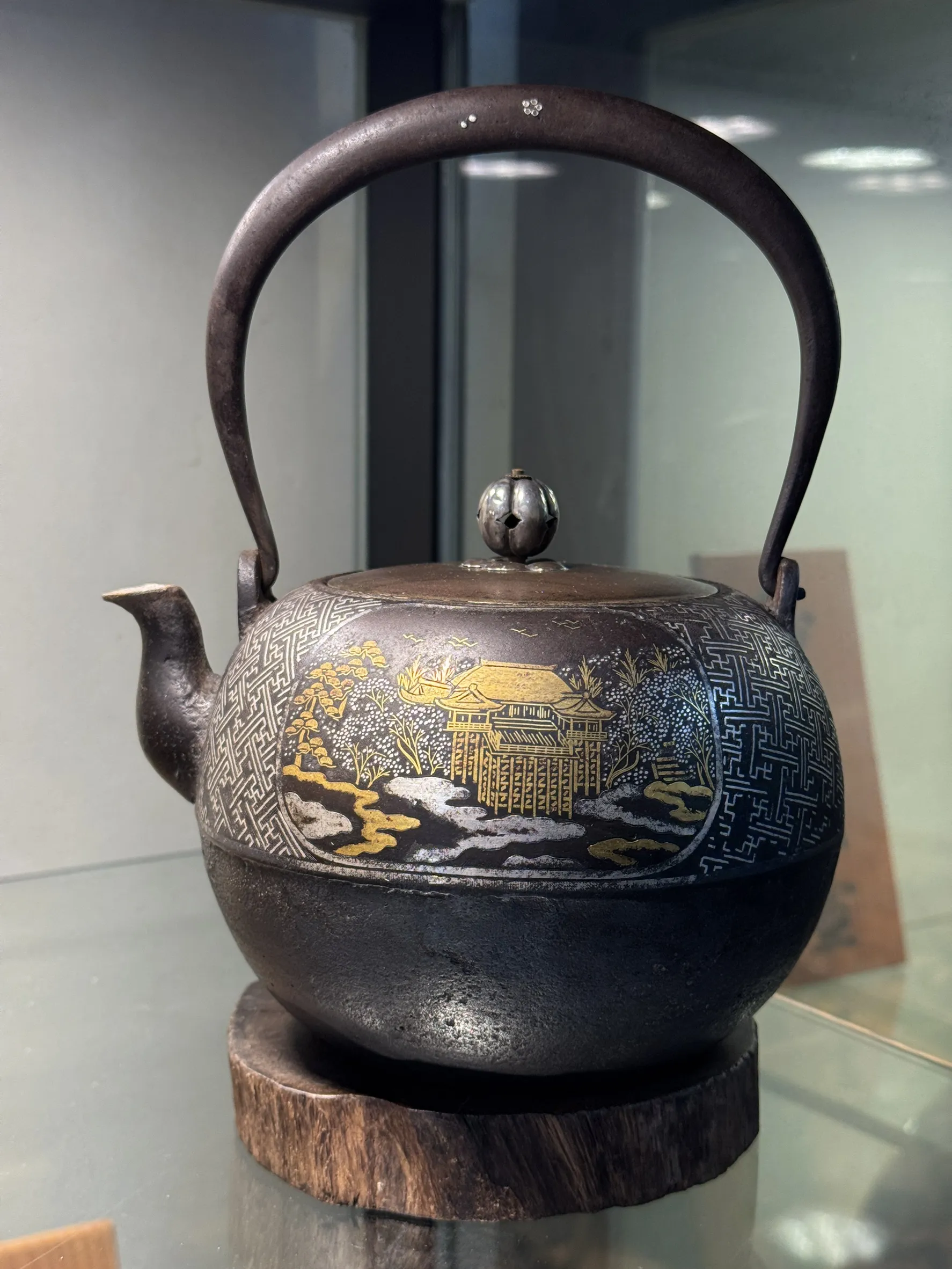 金壽堂 丸形清水寺金閣寺 金銀象嵌老鐵瓶