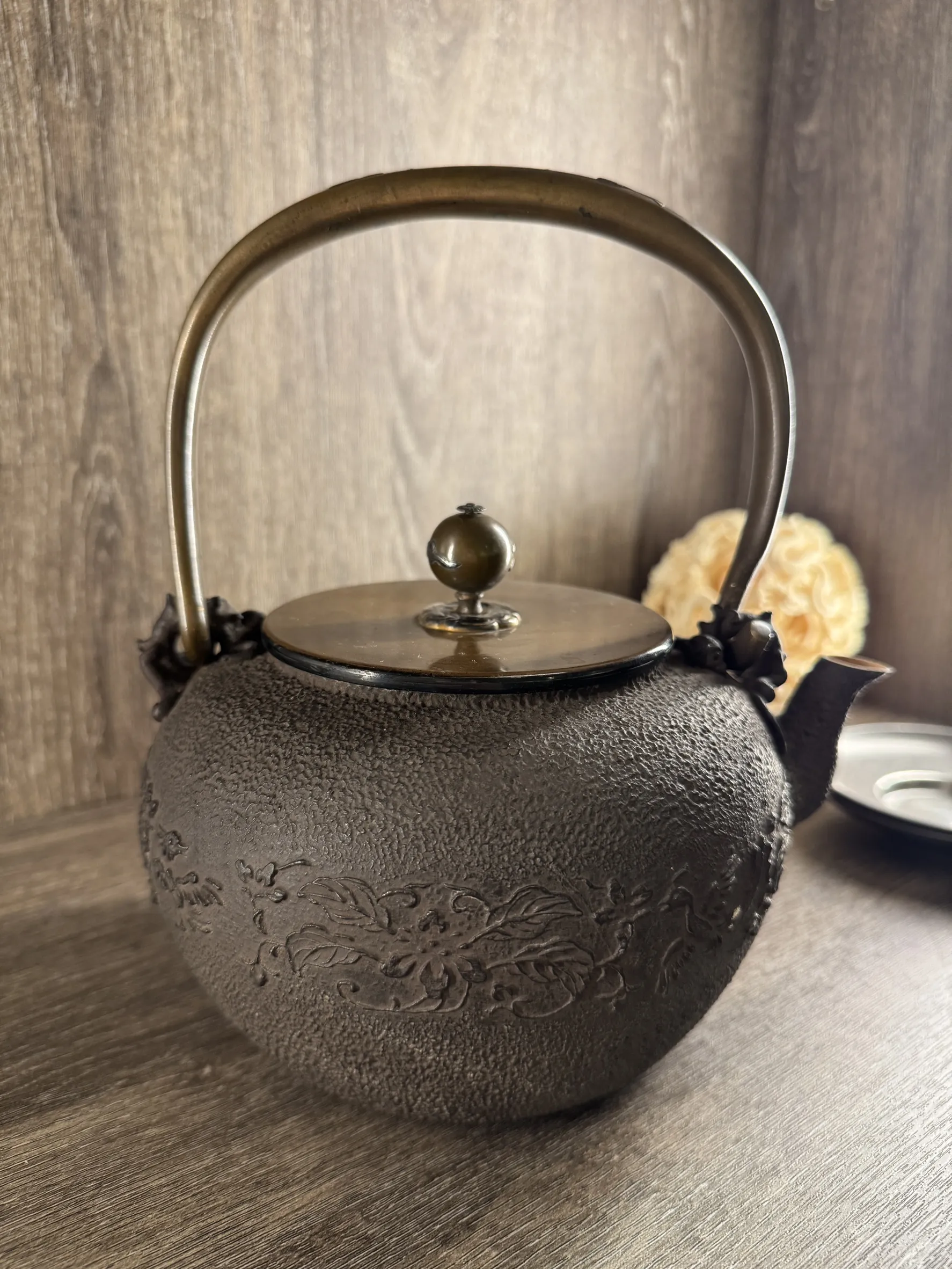 龜文堂 平丸形鳳凰桐葉紋 老鐵壺