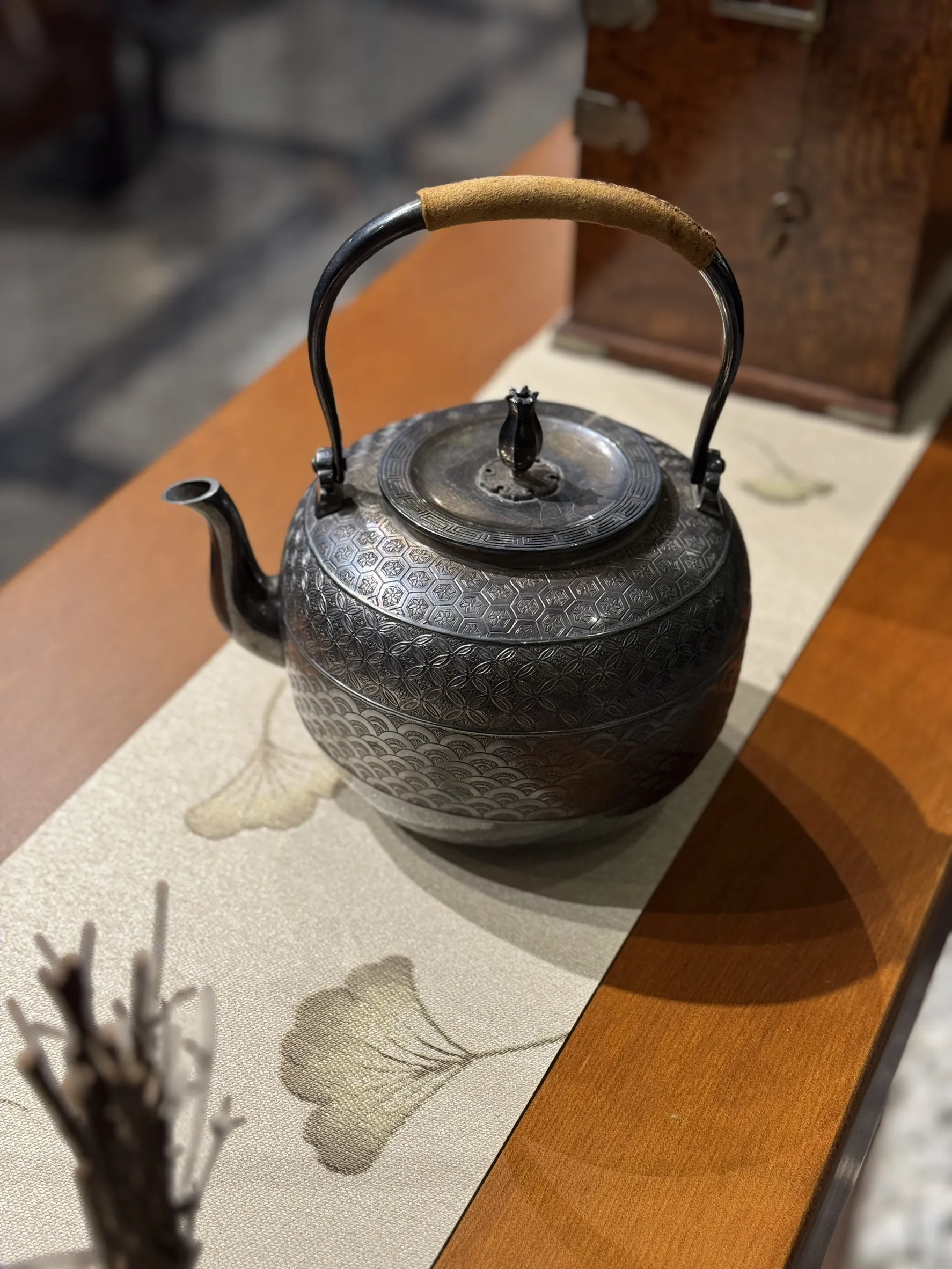 一晃齋堂主 金蘭模樣細雕 純銀湯沸