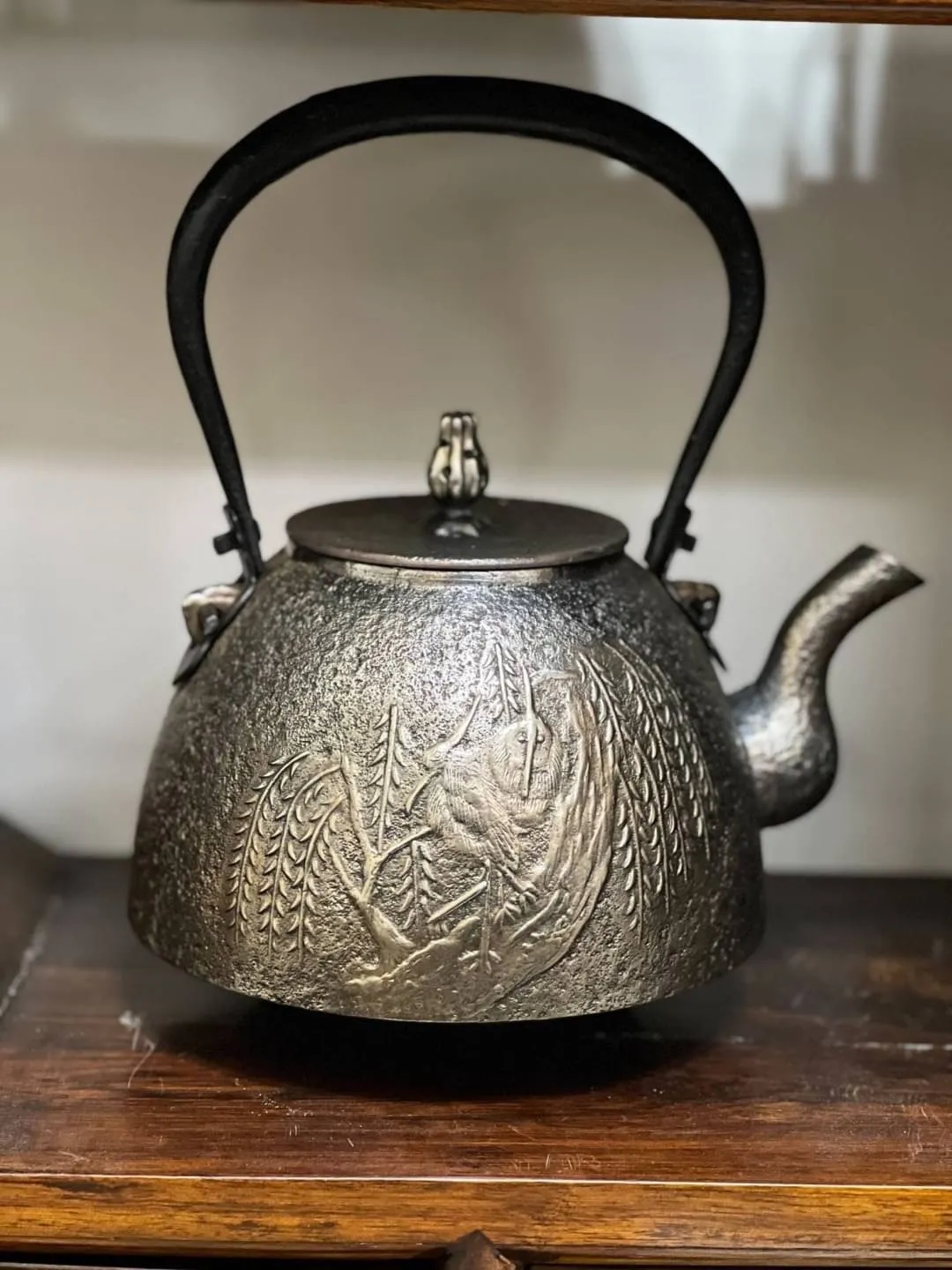 三嚴堂 柳樹鶴尾垂形砂鐵壺