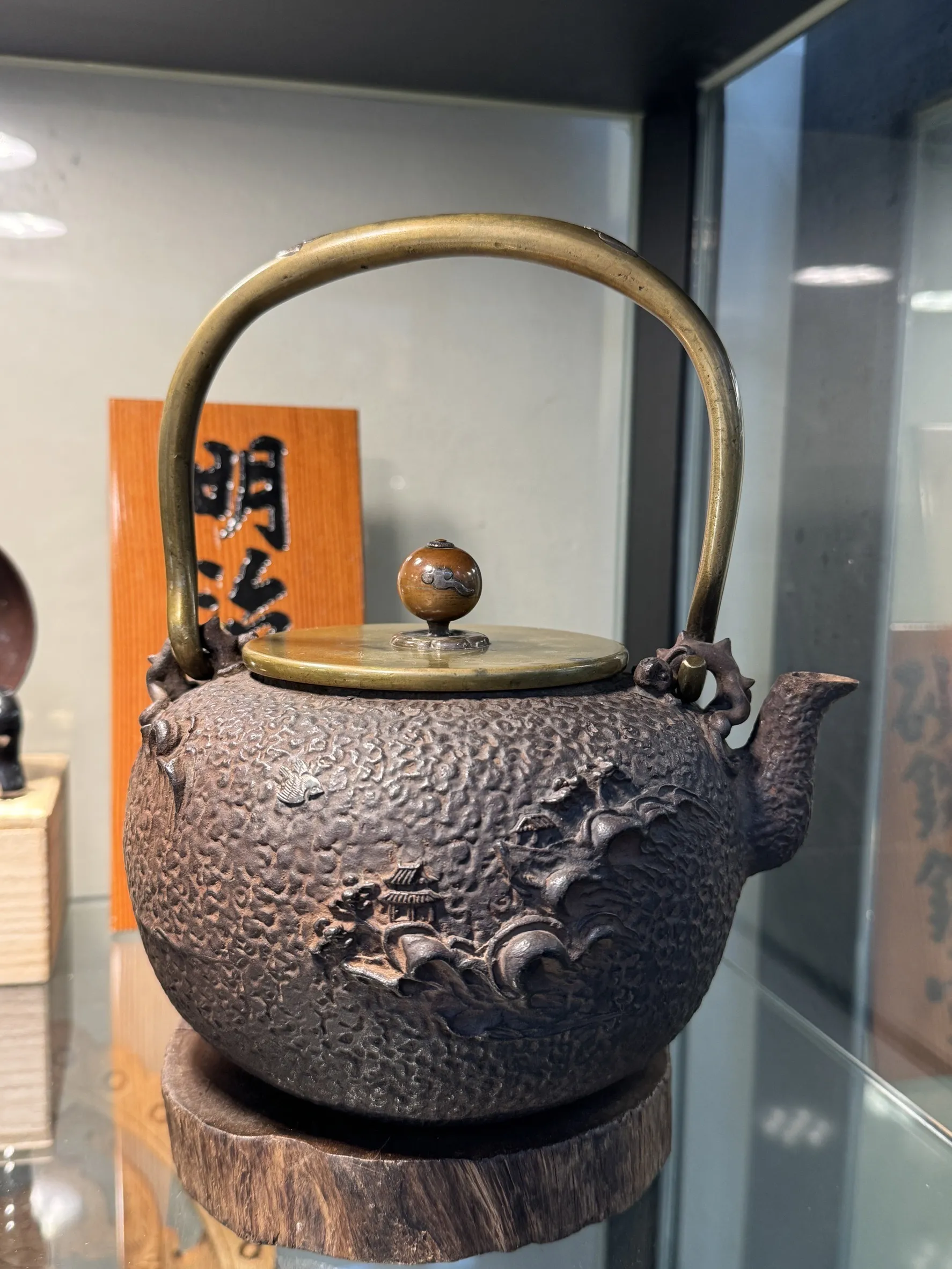 龜文堂 家戌日本琵琶湖在東 波千鳥老鐵瓶