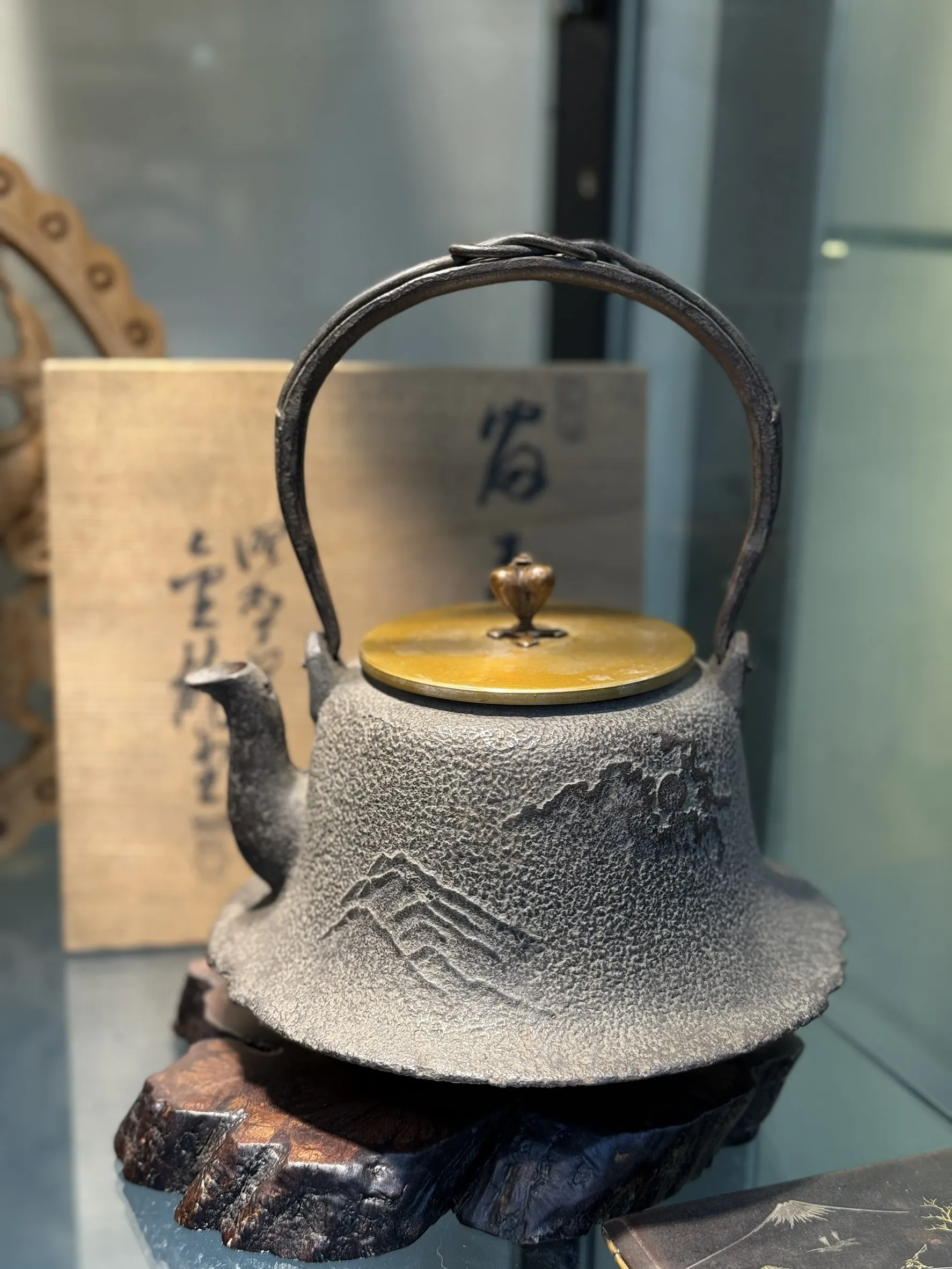 金龍堂造 富士山形新築記念老鐵瓶