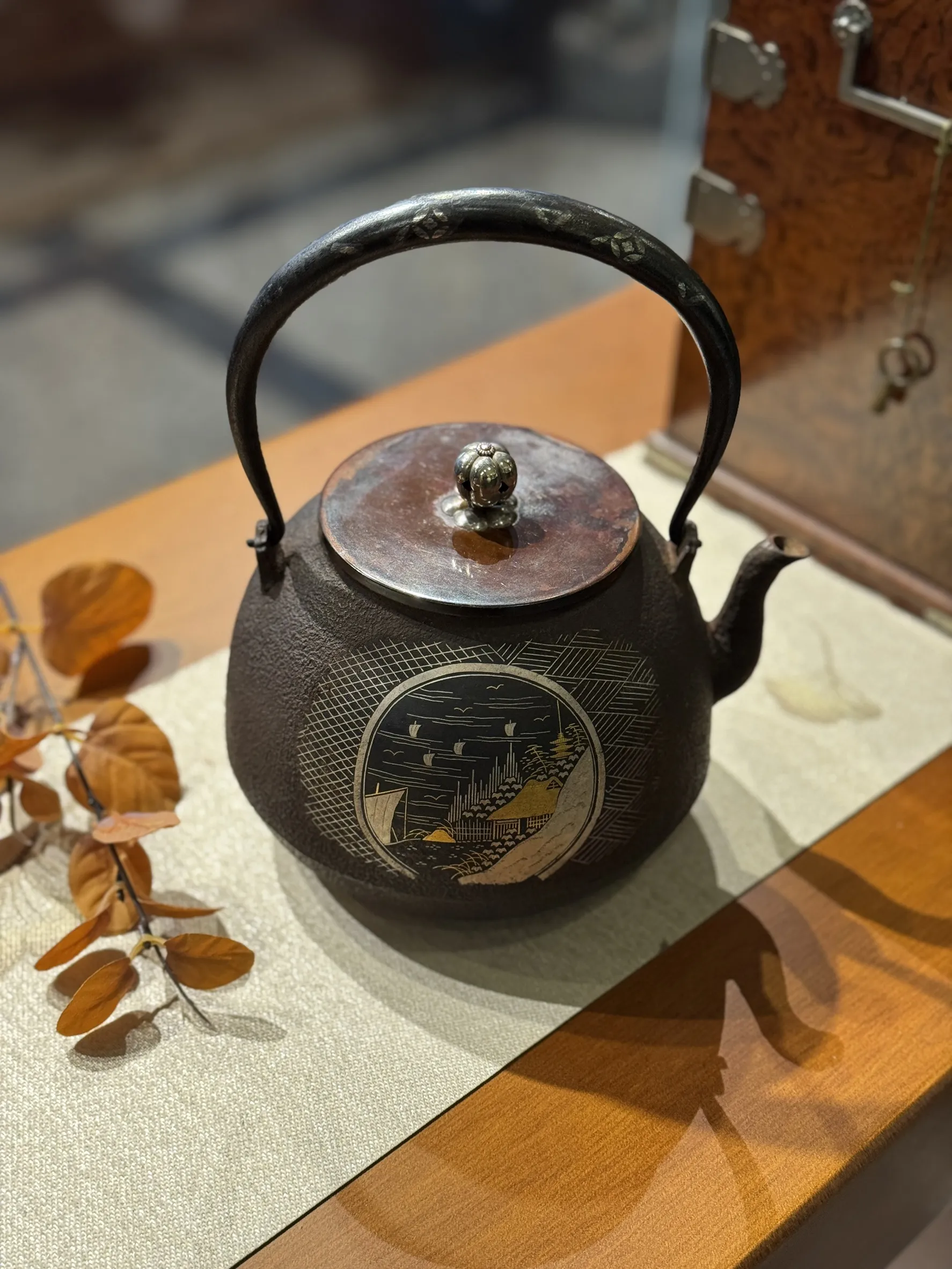 雲色堂開窗錯金銀山水 老鐵瓶