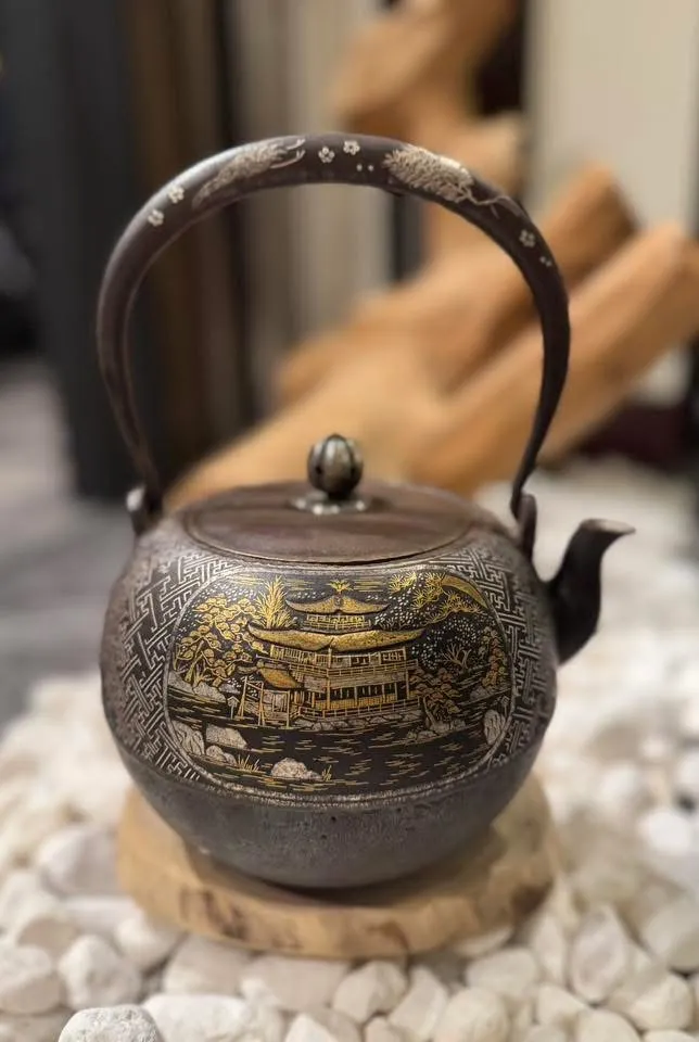 金壽堂 丸形清水寺金閣寺 金銀象嵌老鐵瓶