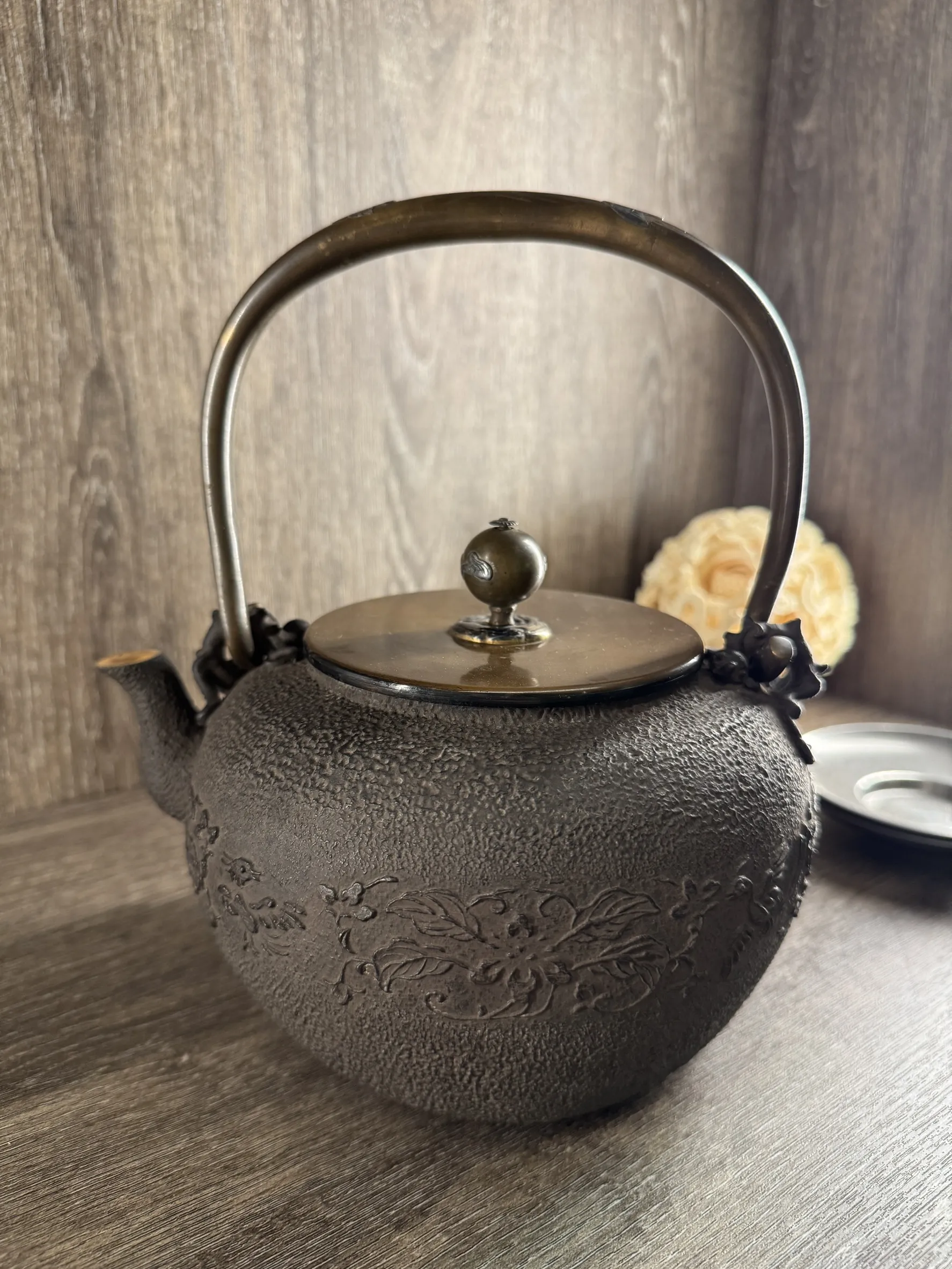 龜文堂 平丸形鳳凰桐葉紋 老鐵壺