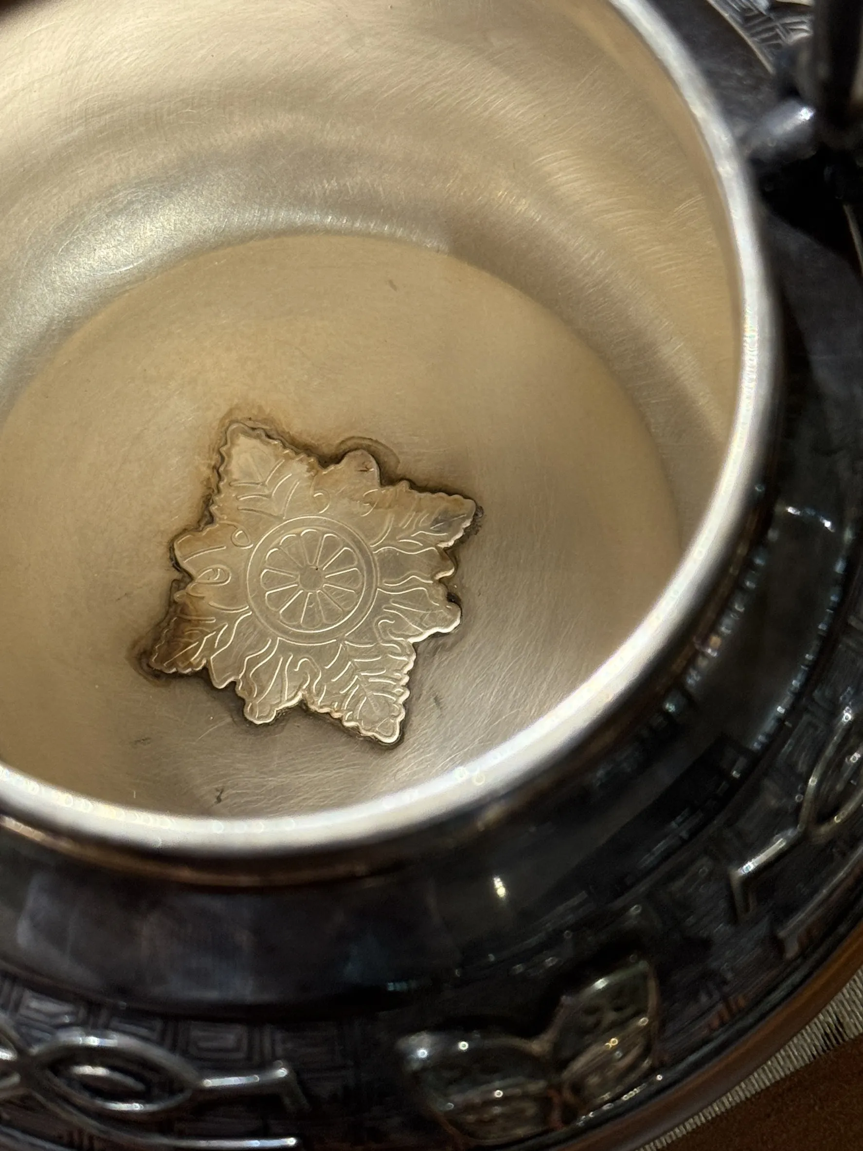 昭和時期 四世藏六作 饕餮紋龍首鎏金純銀湯沸