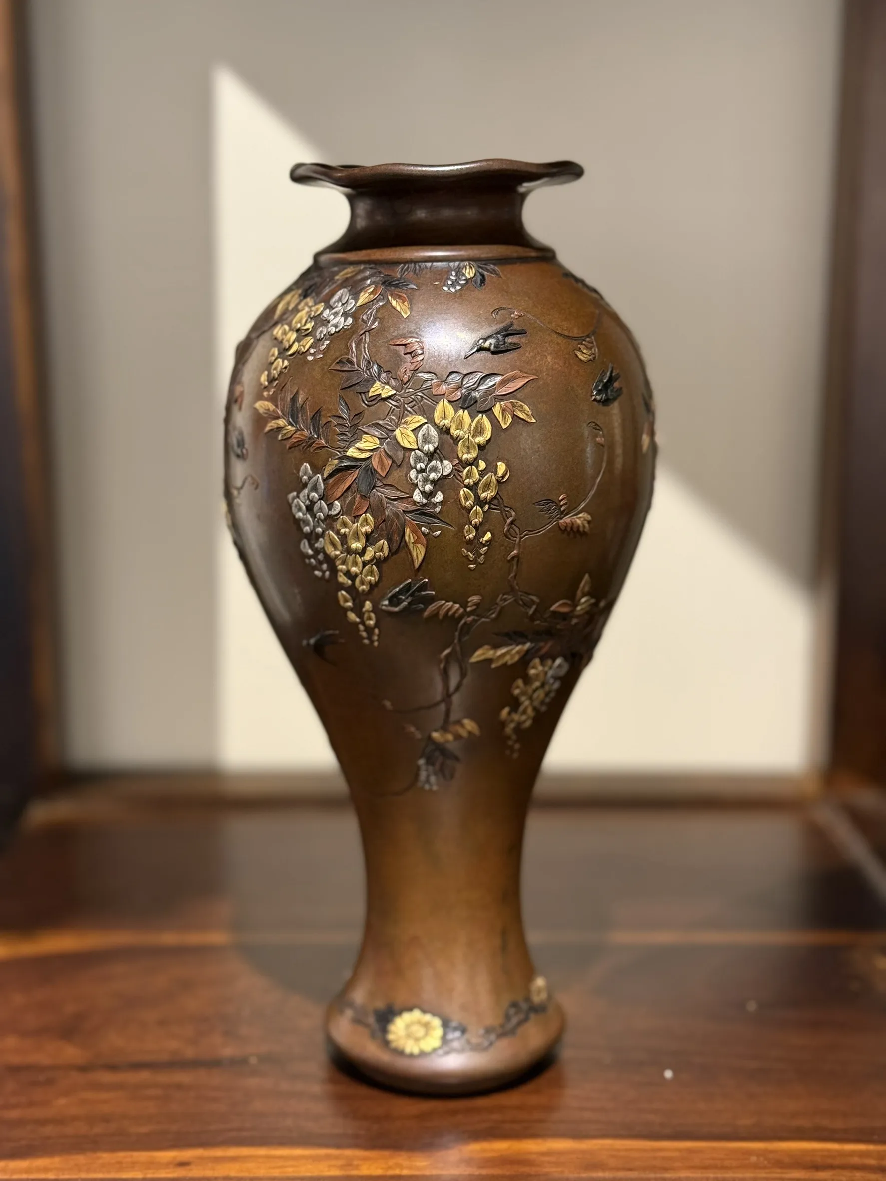 明治時期 宮部薦良造 花鳥金銀鑲嵌銅花瓶