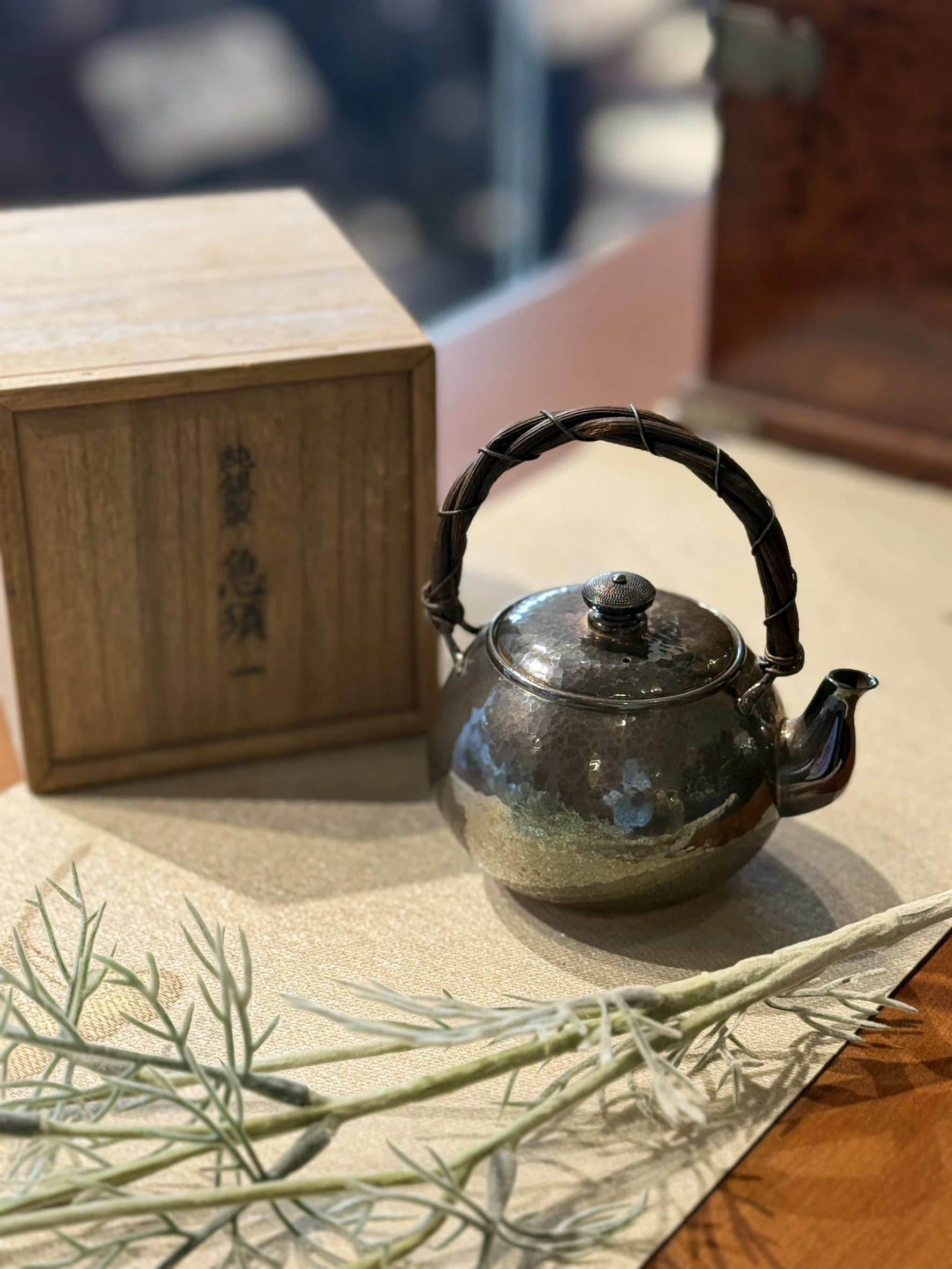 昭和時期  藤提手槌目紋純銀急須(原共箱)