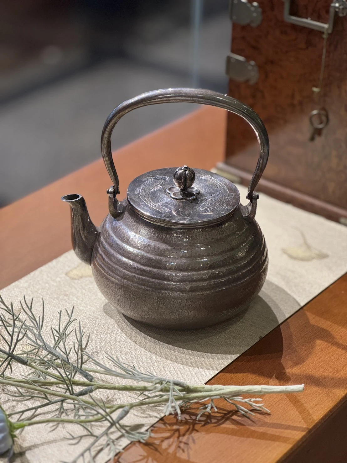 大正時期｜紫皮芋型 鯉魚雕 純銀湯沸