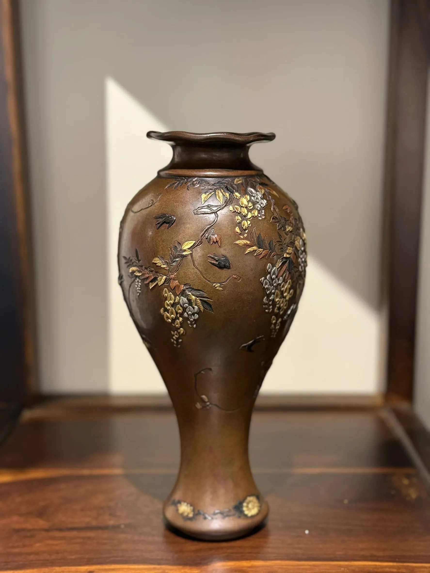 明治時期 宮部薦良造 花鳥金銀鑲嵌銅花瓶