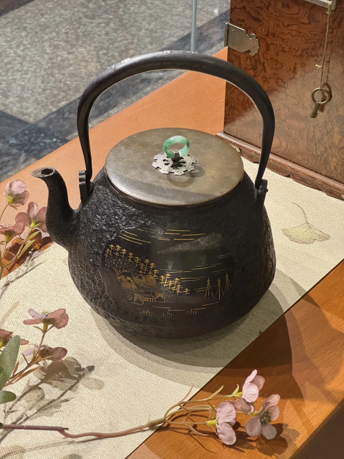 明治時期｜金壽堂 雨宮宗作品｜錯金山水鐵壺
