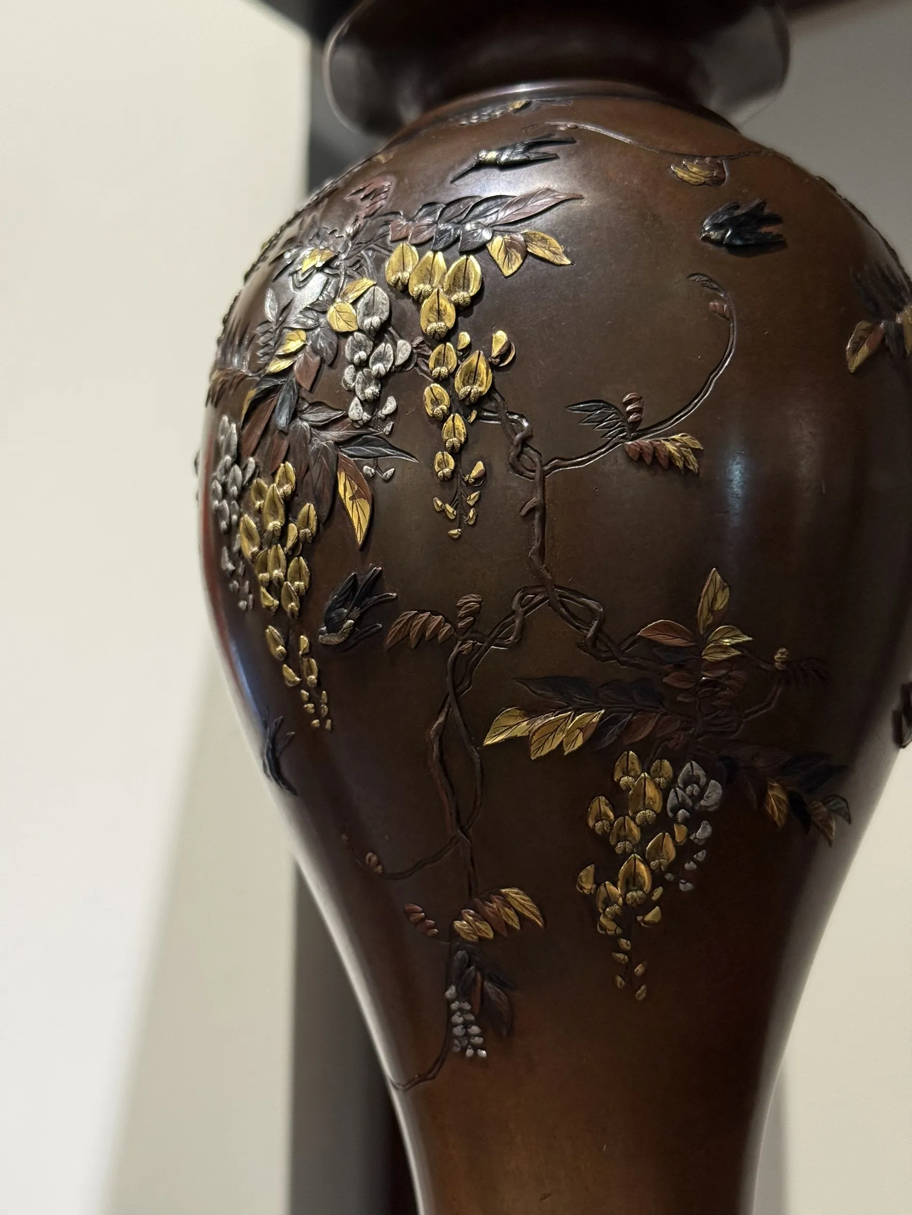 明治時期 宮部薦良造 花鳥金銀鑲嵌銅花瓶