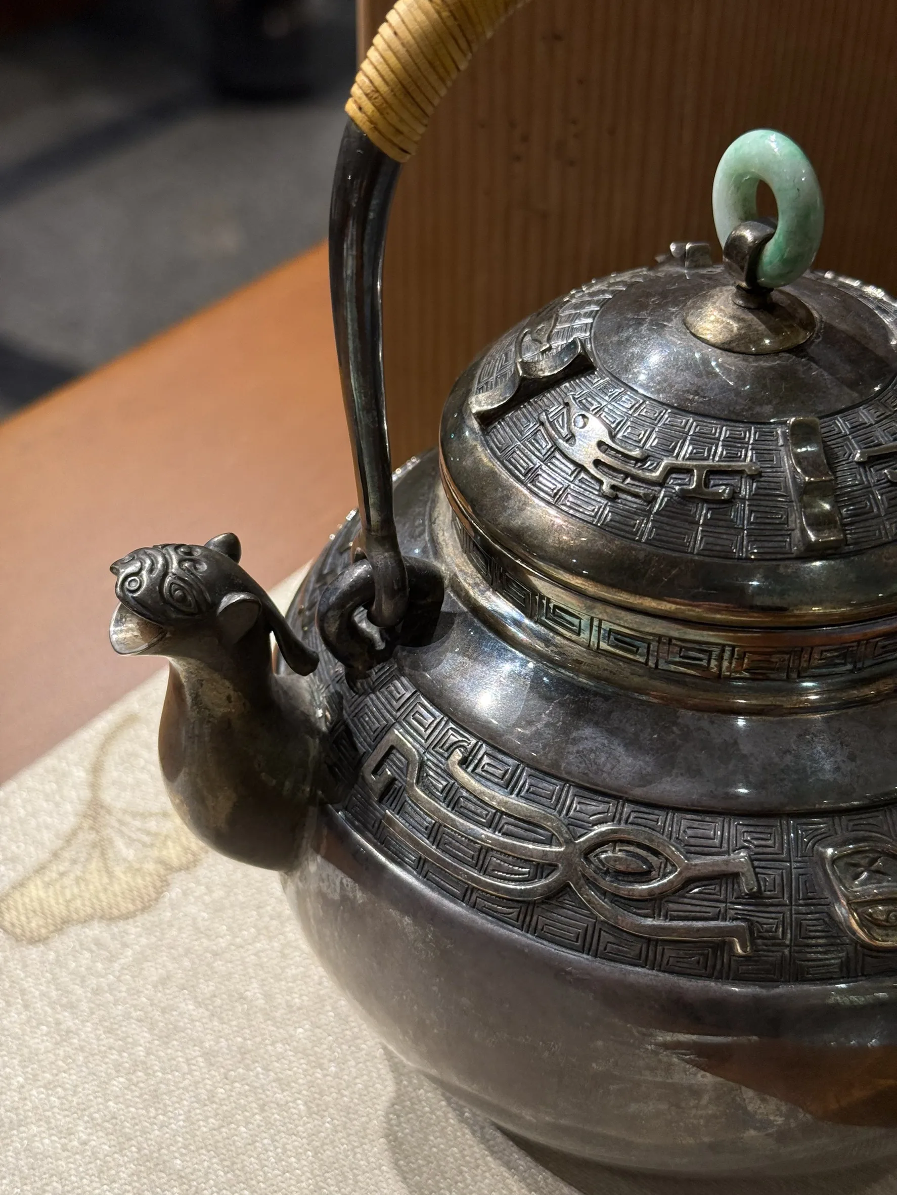 昭和時期 四世藏六作 饕餮紋龍首鎏金純銀湯沸