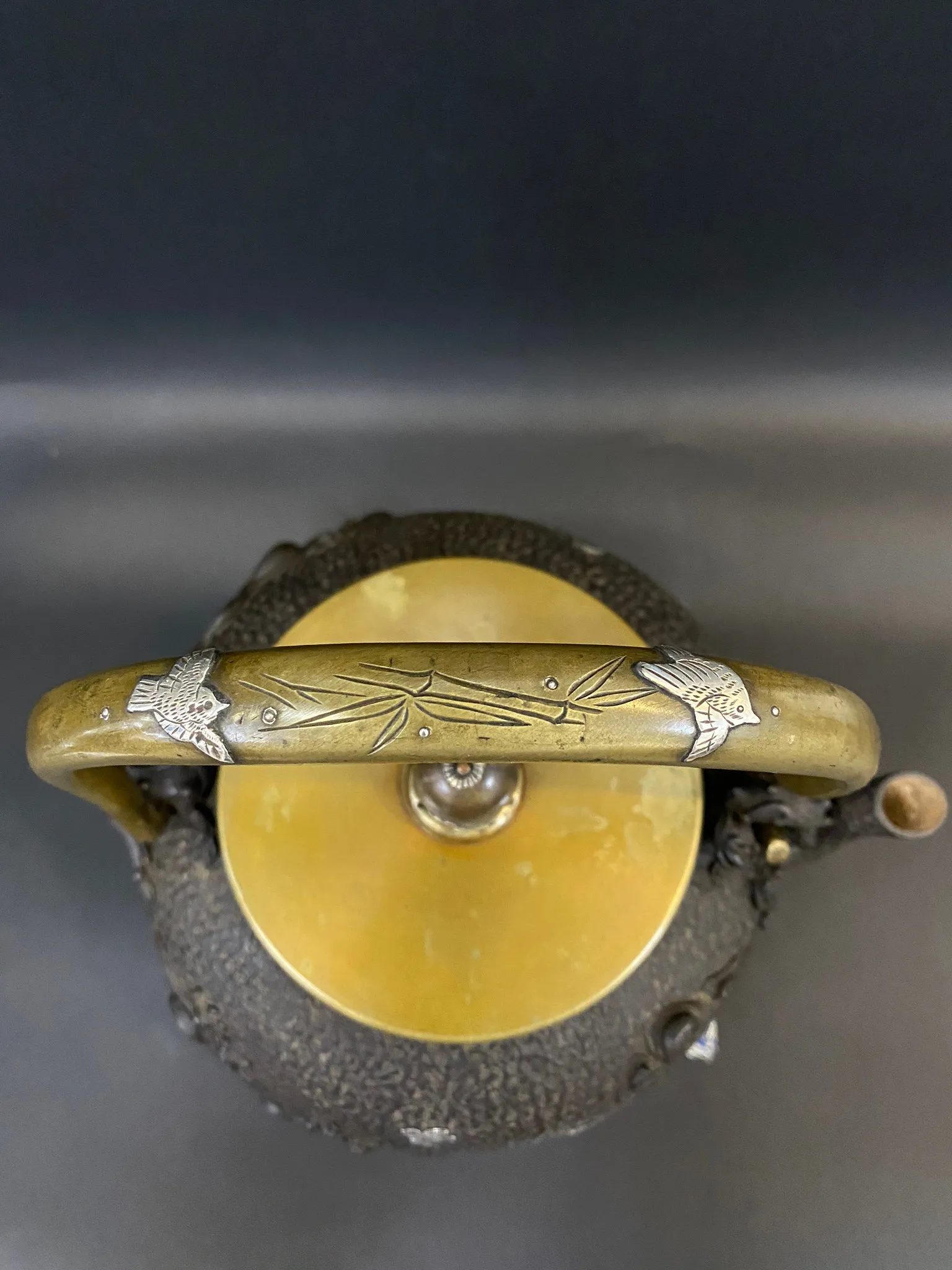 龜文堂 寶珠型波千鳥嵌銀