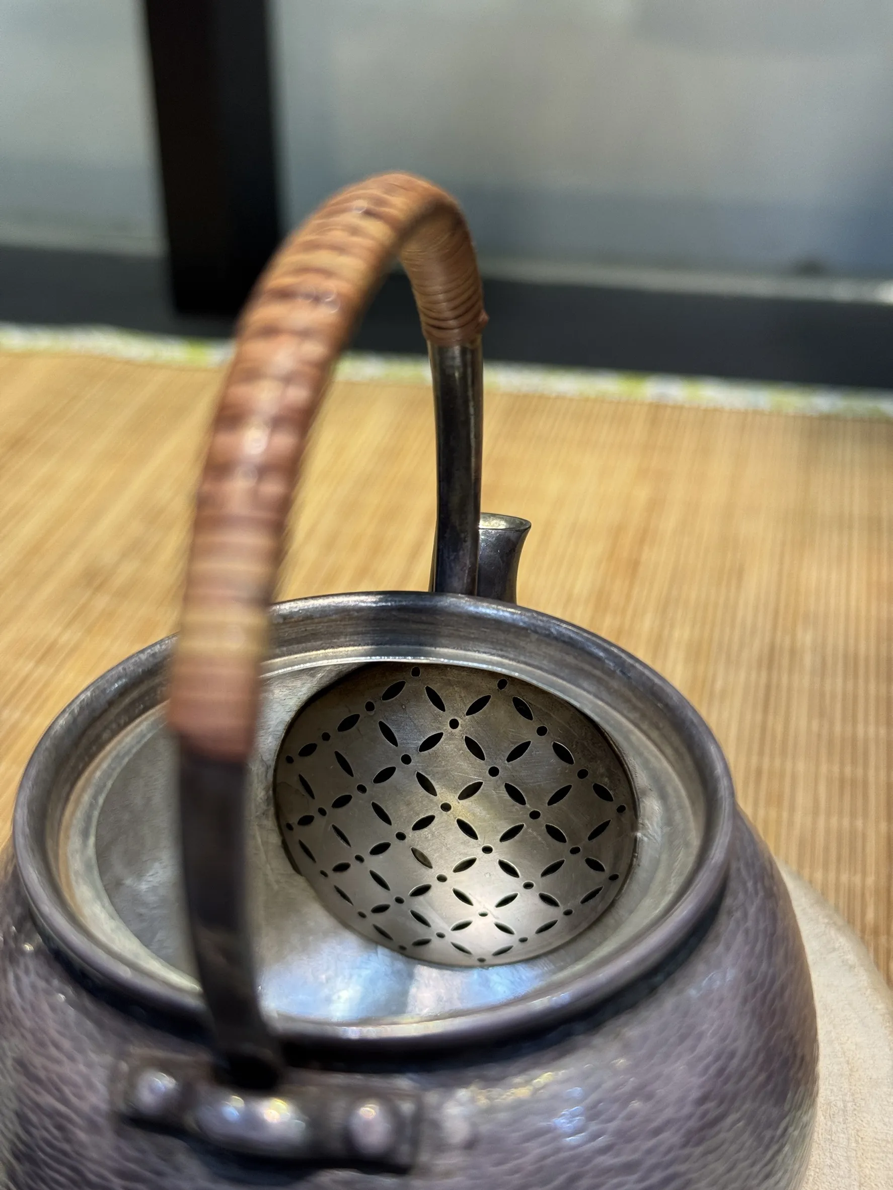 提樑型槌目 燻紫純銀急須