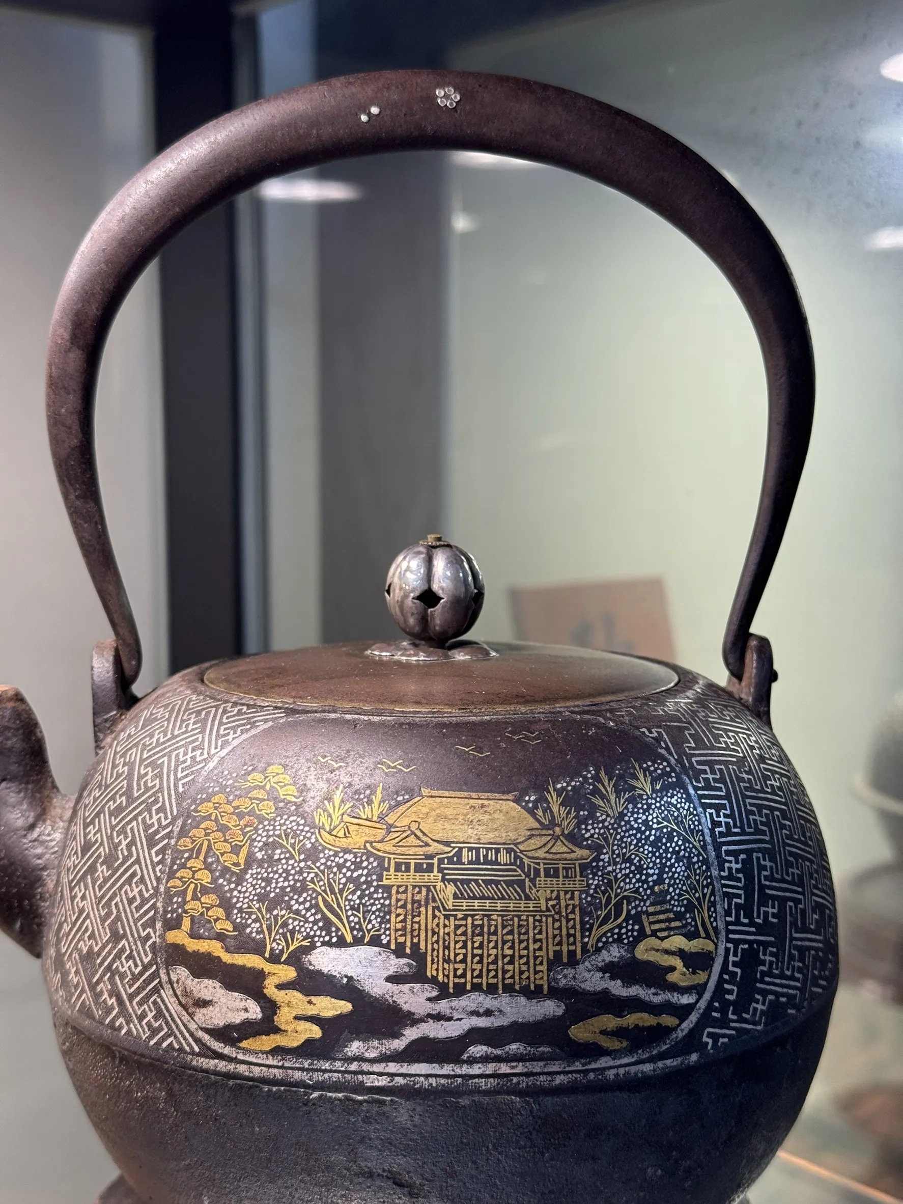 金壽堂 丸形清水寺金閣寺 金銀象嵌老鐵瓶