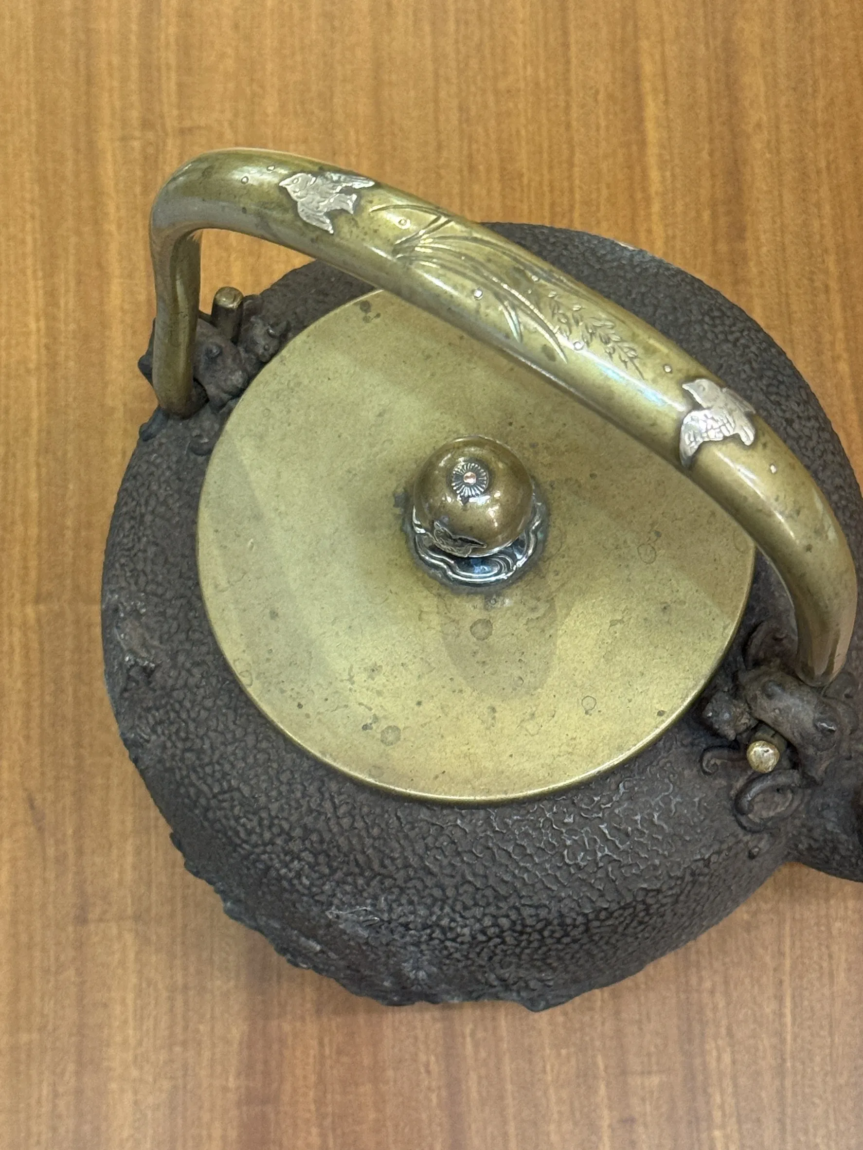 龜文堂 波千鳥嵌銀 老鐵瓶