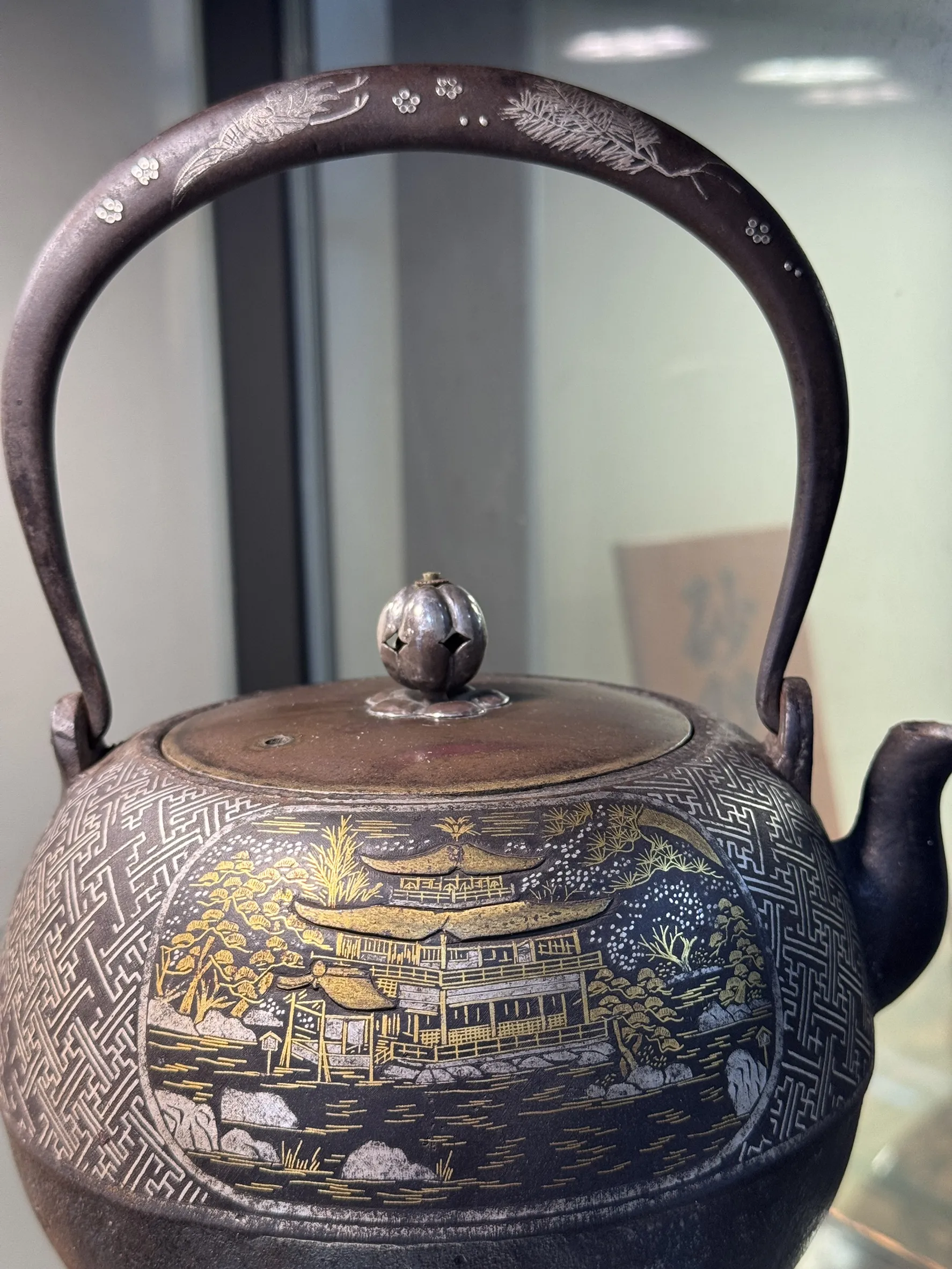 金壽堂 丸形清水寺金閣寺 金銀象嵌老鐵瓶