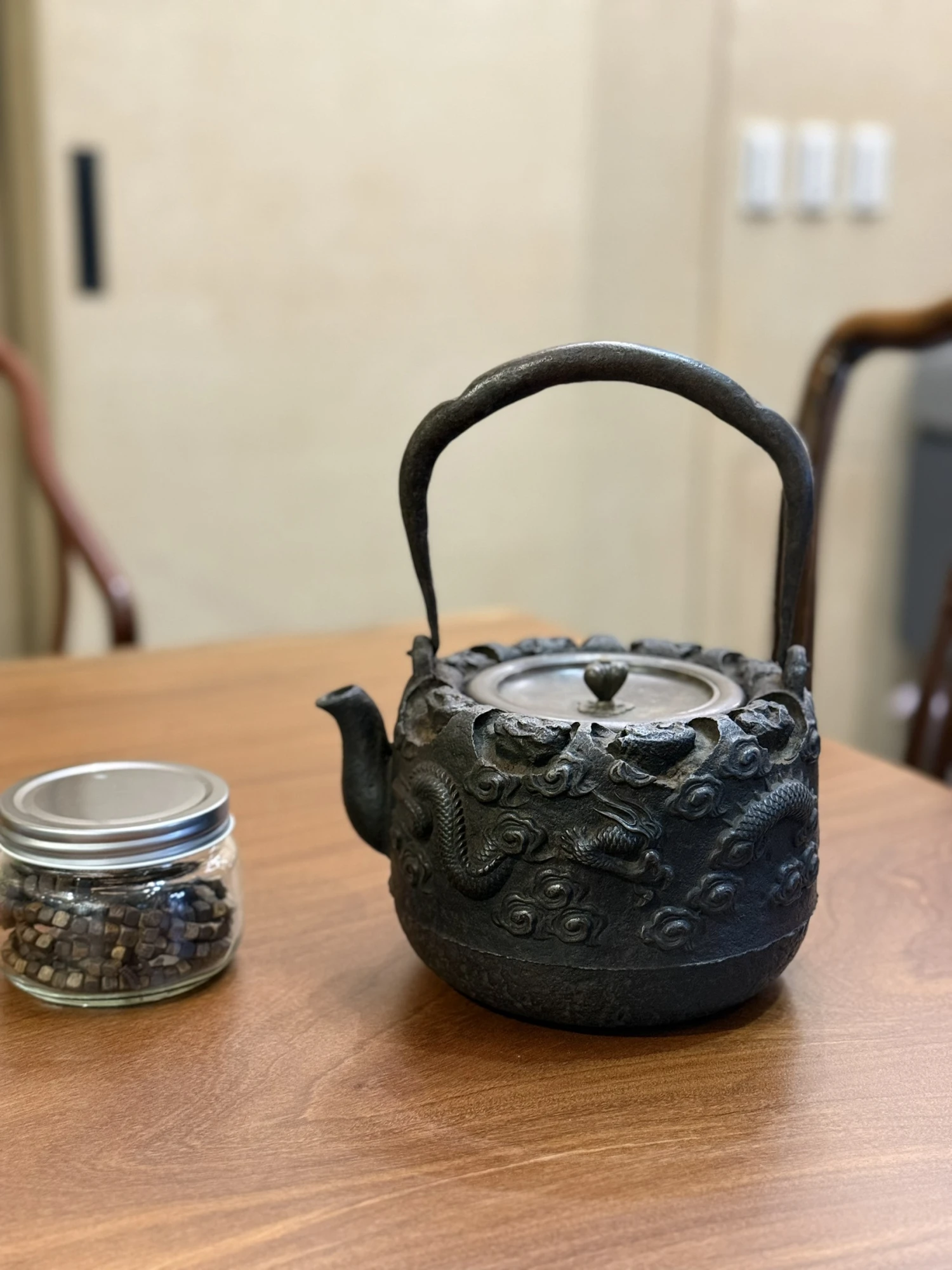 明治時期｜龍文堂造 雲龍透雕老鐵壺