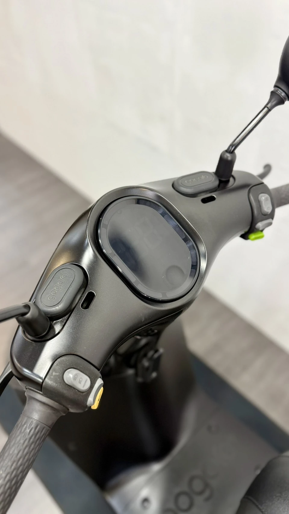 Gogoro Premium 晶礦銀