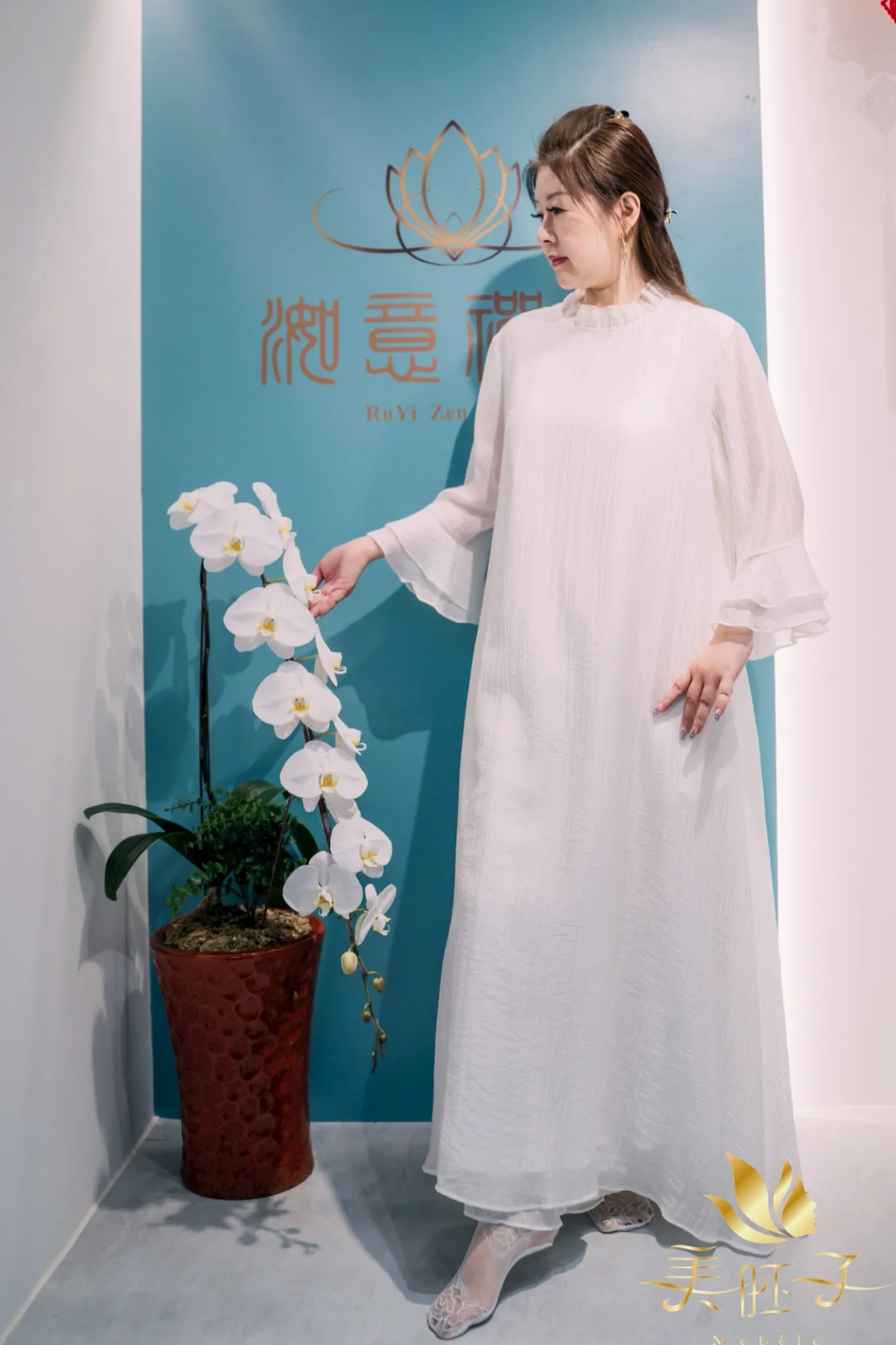 荷葉領新中式服 -白