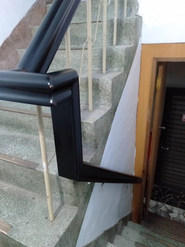 龍骨梯+玻璃扶手