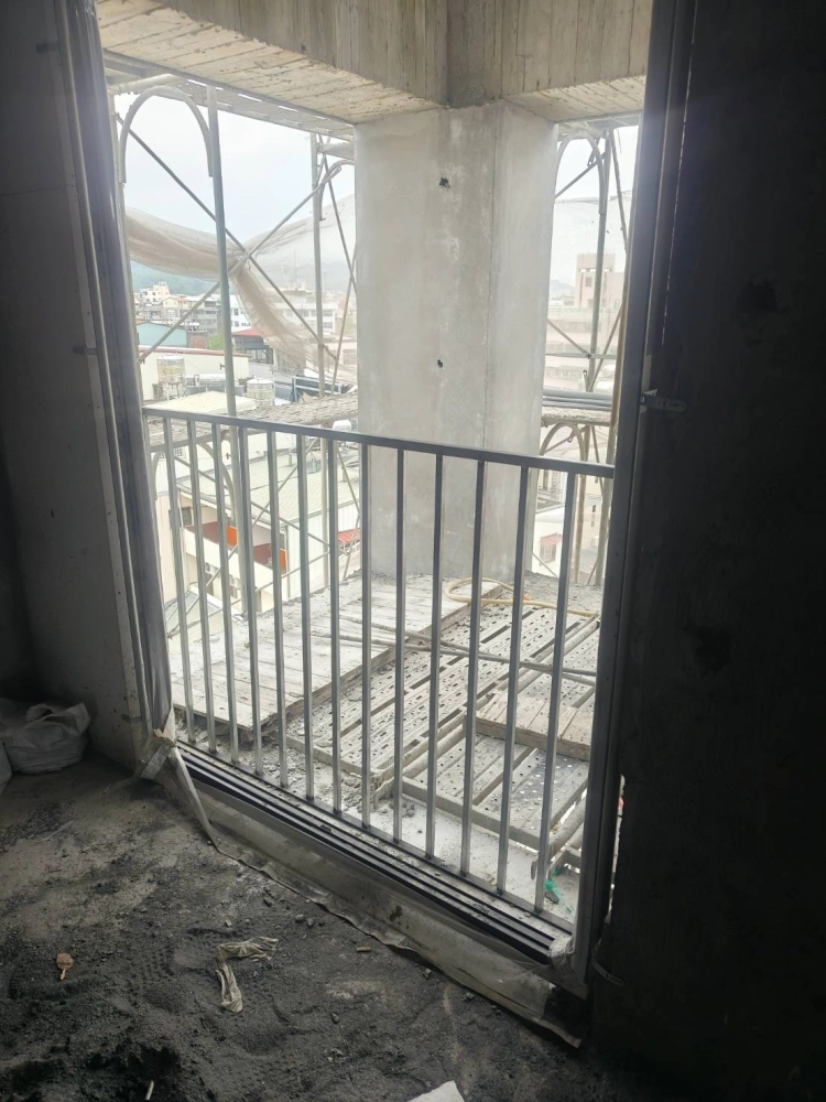 玻璃欄桿隔柵工程