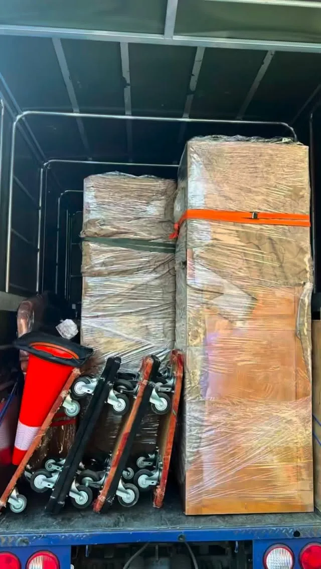 實木傢俱不只是木頭，更是家中的質感與溫度。｜桃園家庭搬家