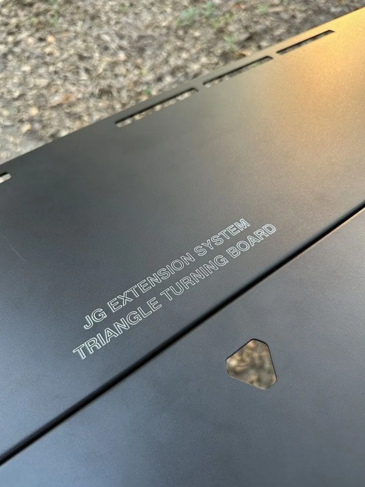 三角轉板(午夜黑)TRIANGLE TURNING BOARD