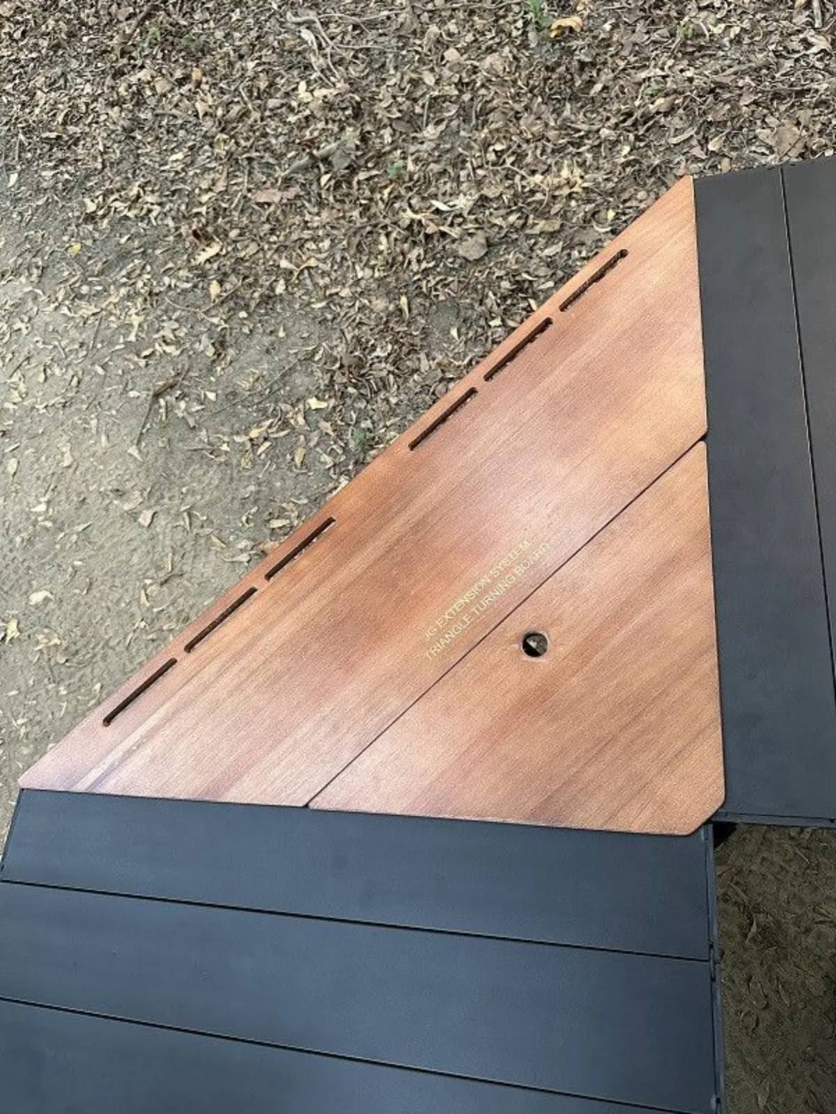 三角轉板(深木色)TRIANGLE TURNING BOARD